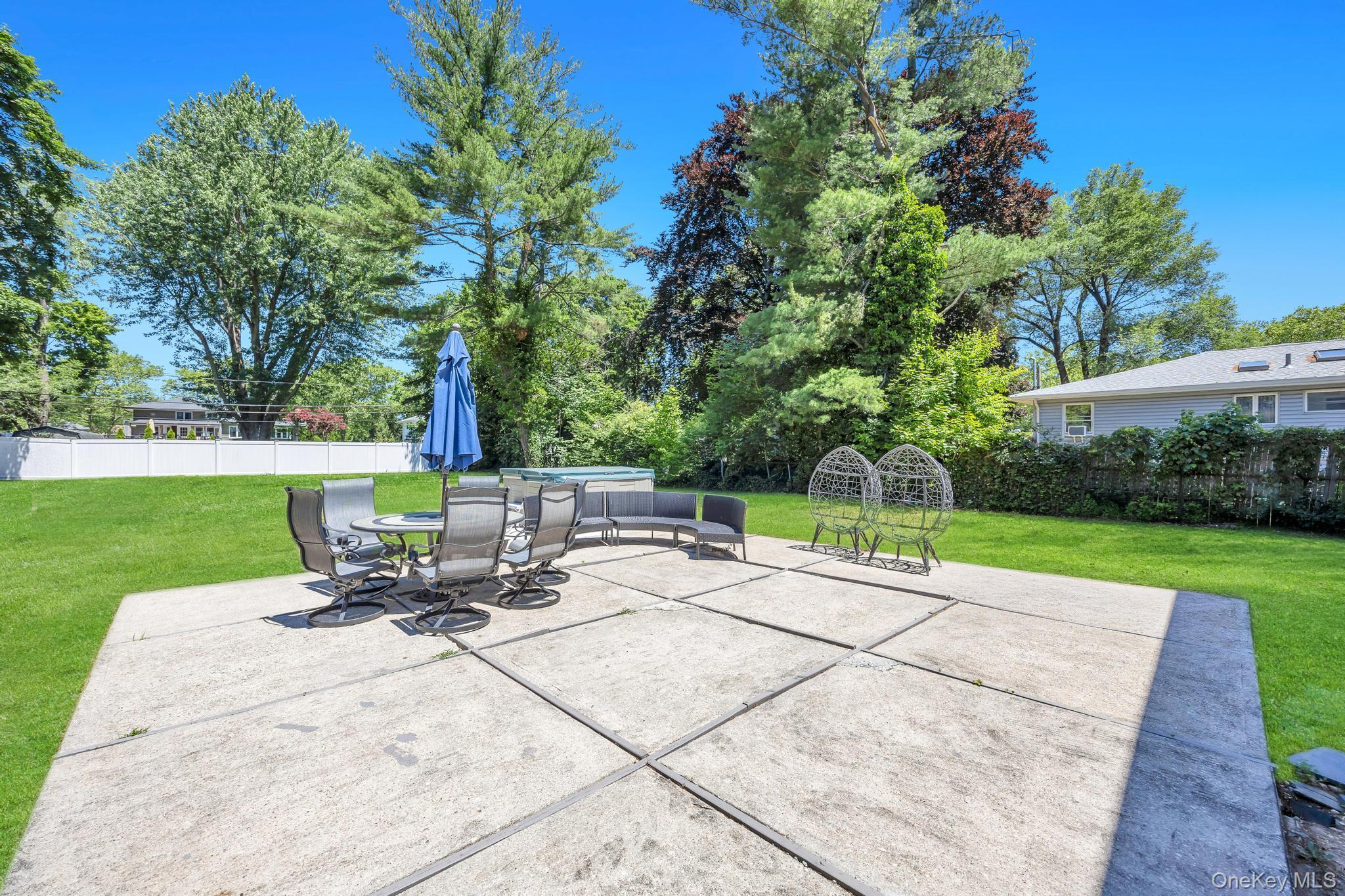 Single Family Burr Road  Suffolk County, NY 11731, MLS-1015112-7