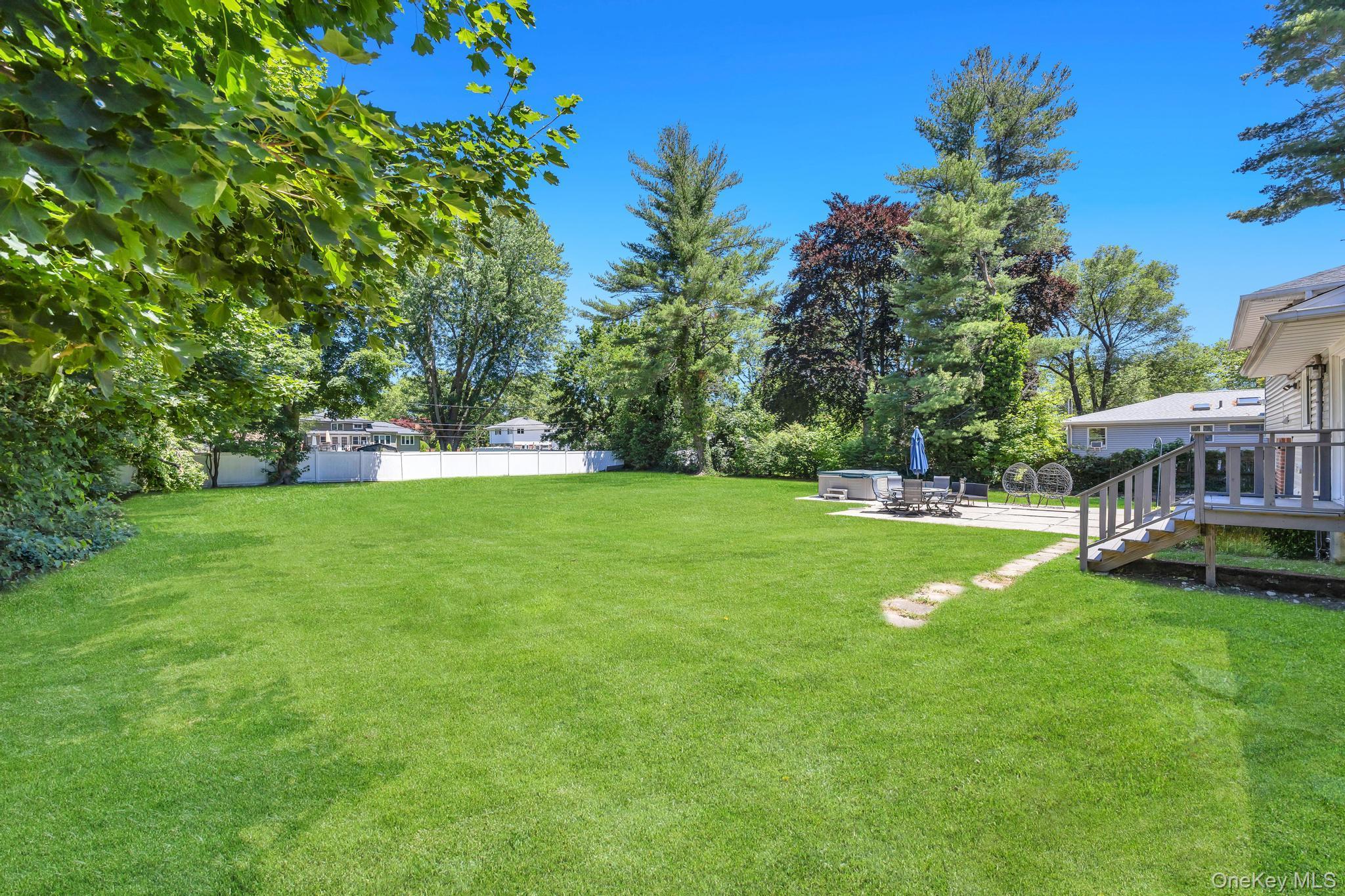 Single Family Burr Road  Suffolk County, NY 11731, MLS-1015112-8