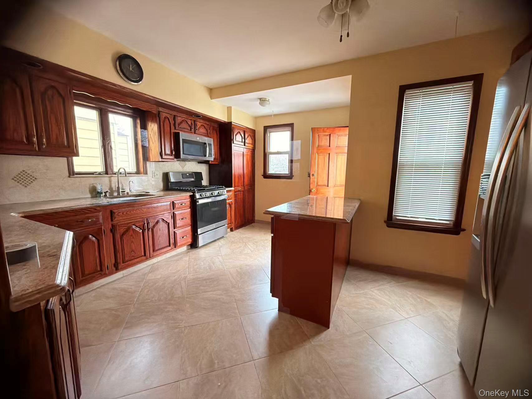 Single Family 46th Queens, NY 11368, MLS-1015125-2