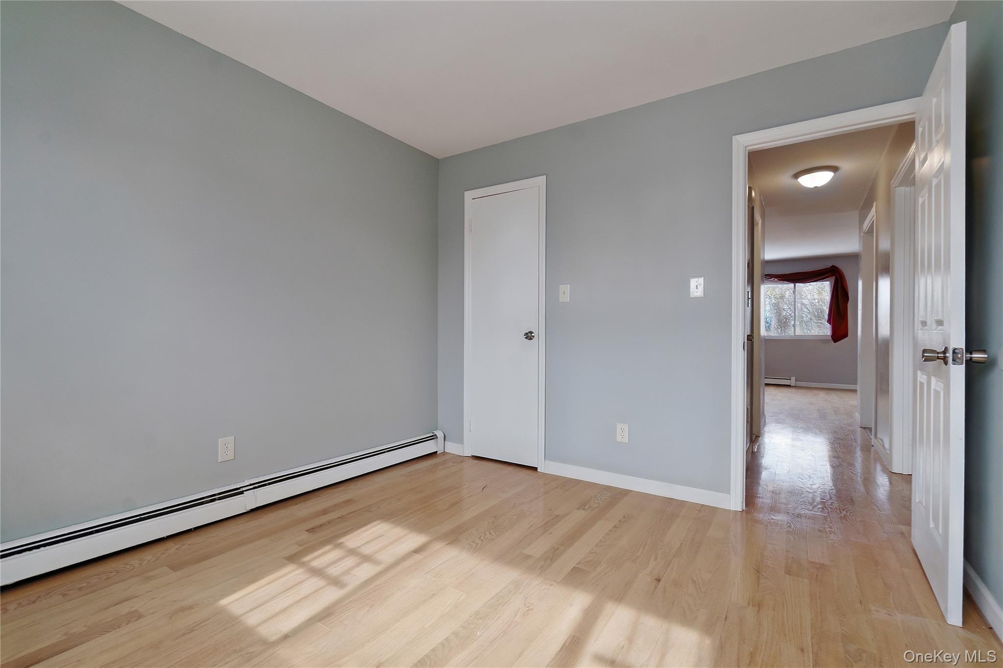 Single Family Hillmeyer Avenue Queens, NY 11692, MLS-1015133-17