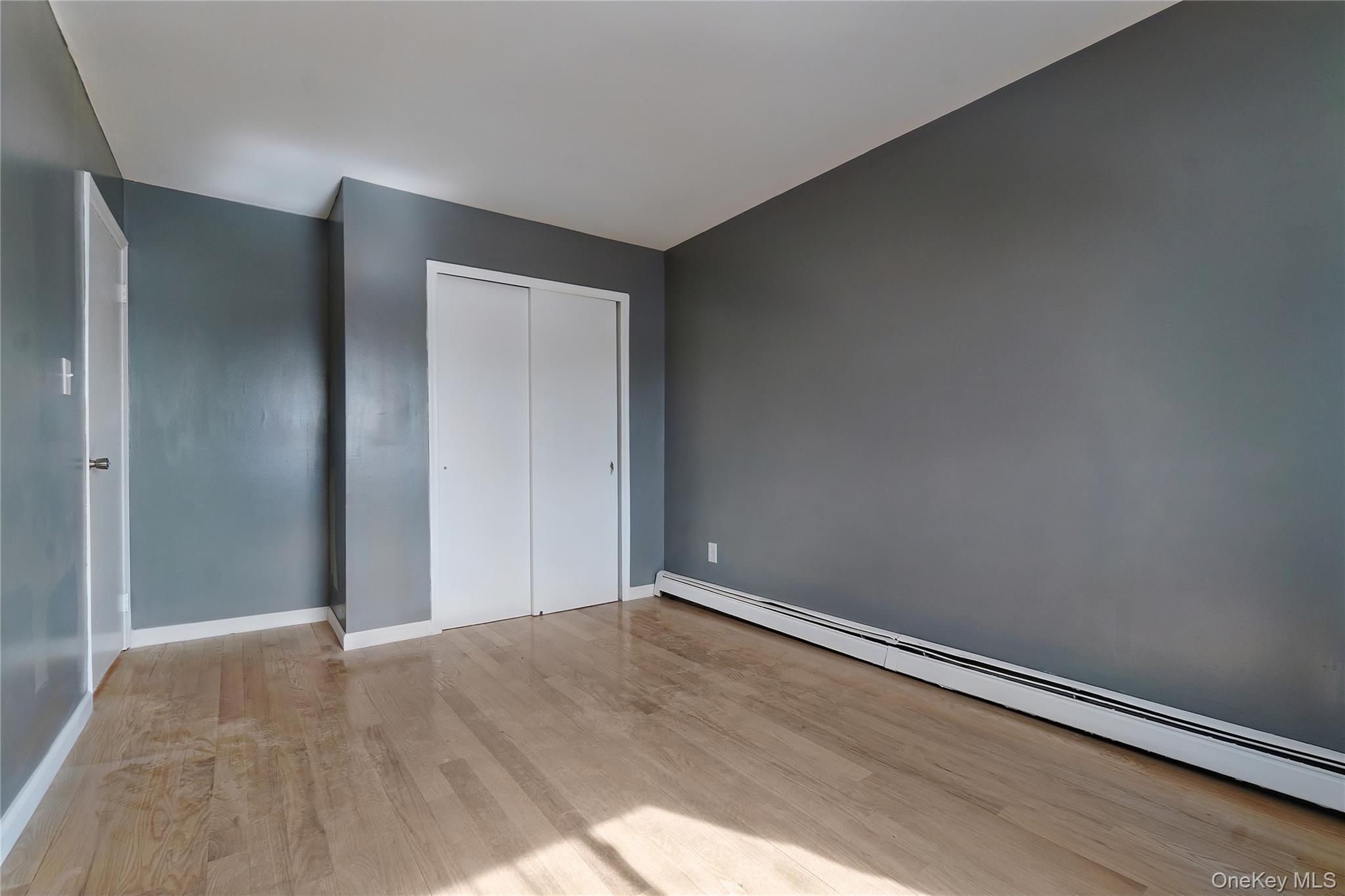Single Family Hillmeyer Avenue Queens, NY 11692, MLS-1015133-18