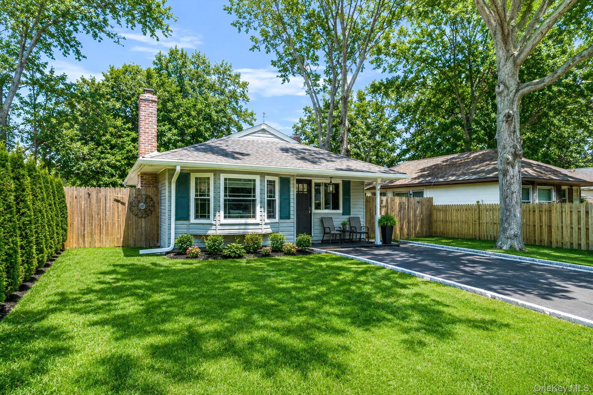 Single Family Pennwood Drive Suffolk County, NY 11951, MLS-1015158-2