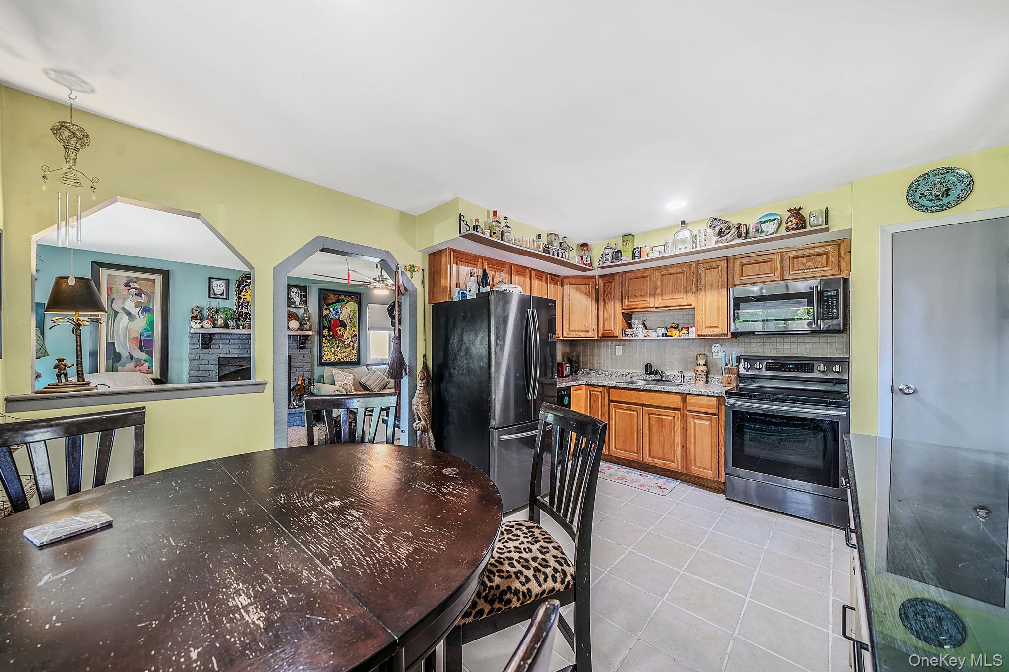 Single Family Pennwood Drive Suffolk County, NY 11951, MLS-1015158-8