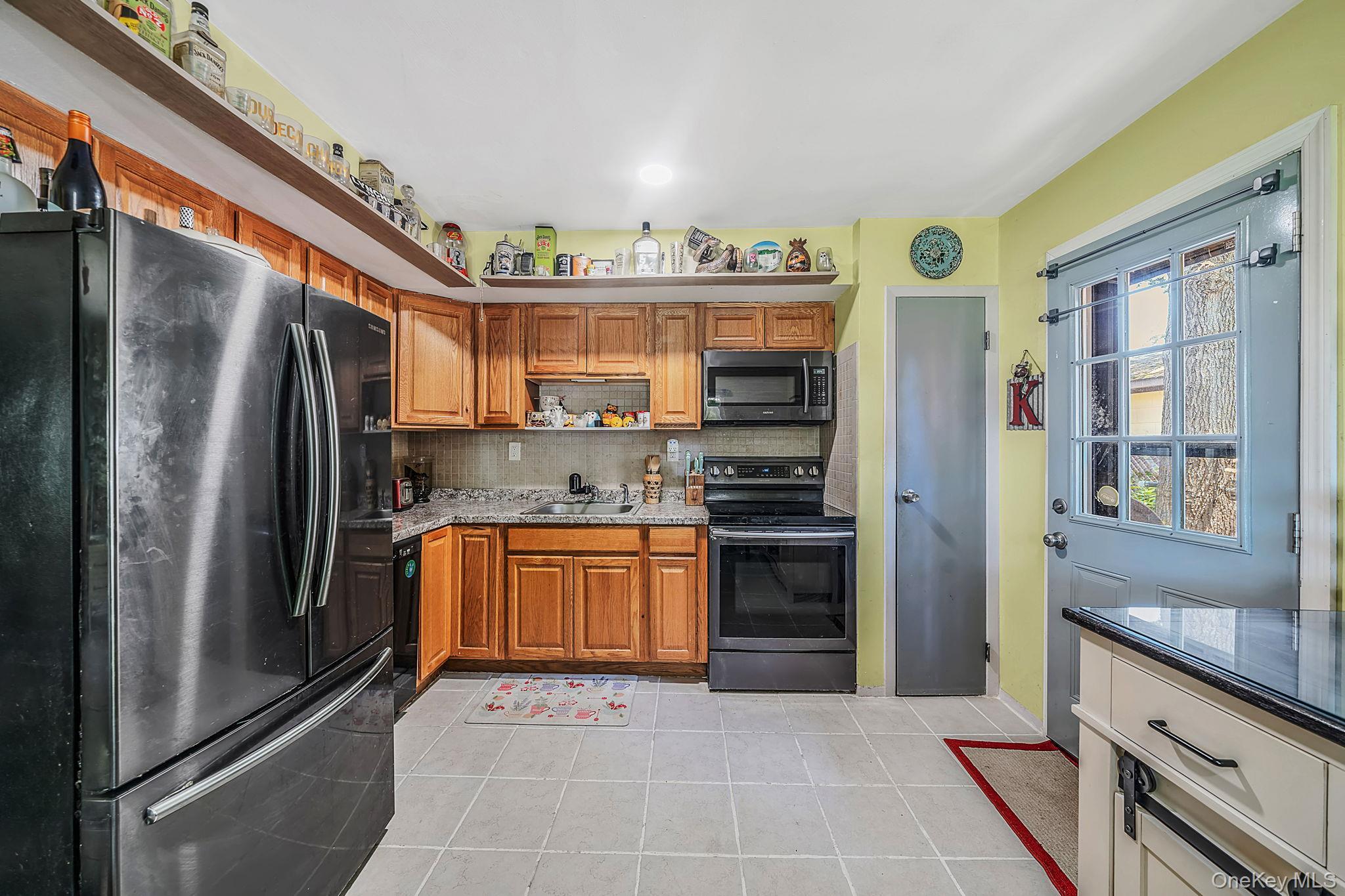 Single Family Pennwood Drive Suffolk County, NY 11951, MLS-1015158-9