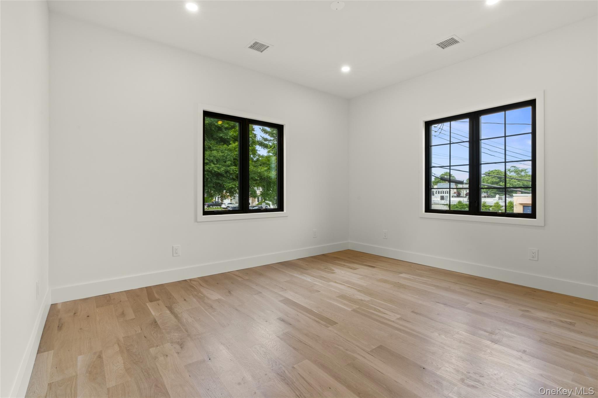 Single Family Garfield Place Nassau County, NY 11577, MLS-1015170-23