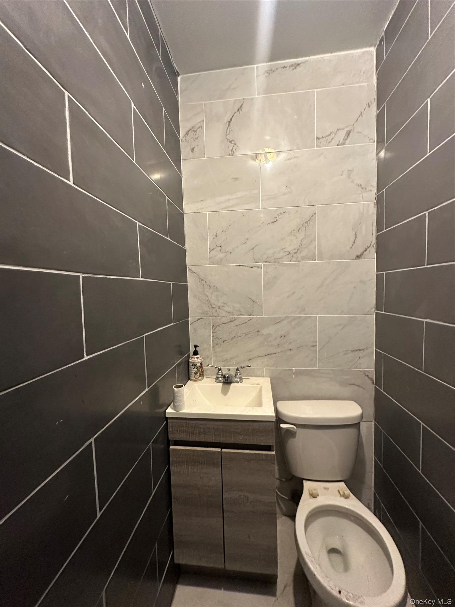 Single Family Hinman Place Westchester County, NY 10543, MLS-1015175-10