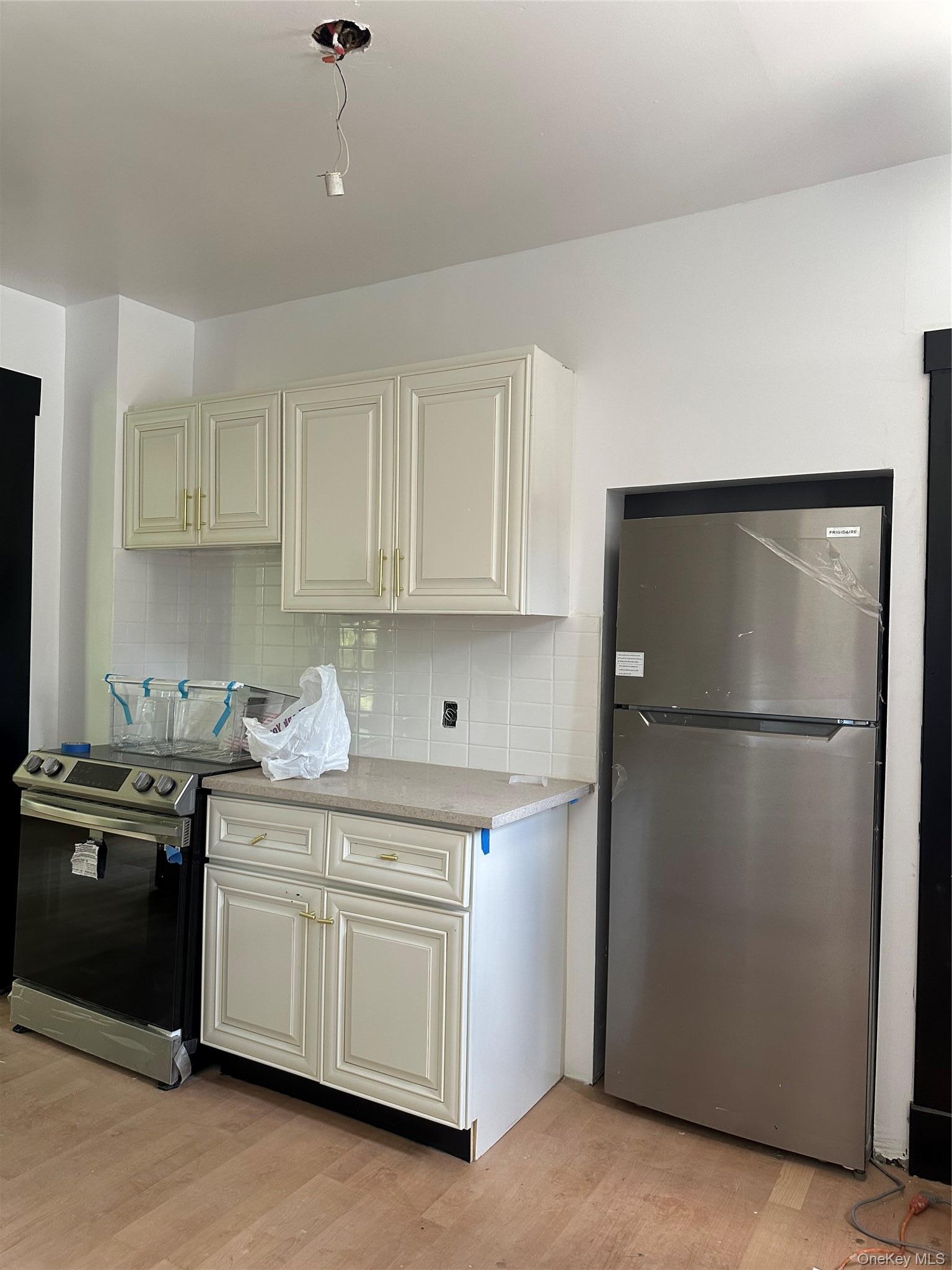 Single Family Hinman Place Westchester County, NY 10543, MLS-1015175-6