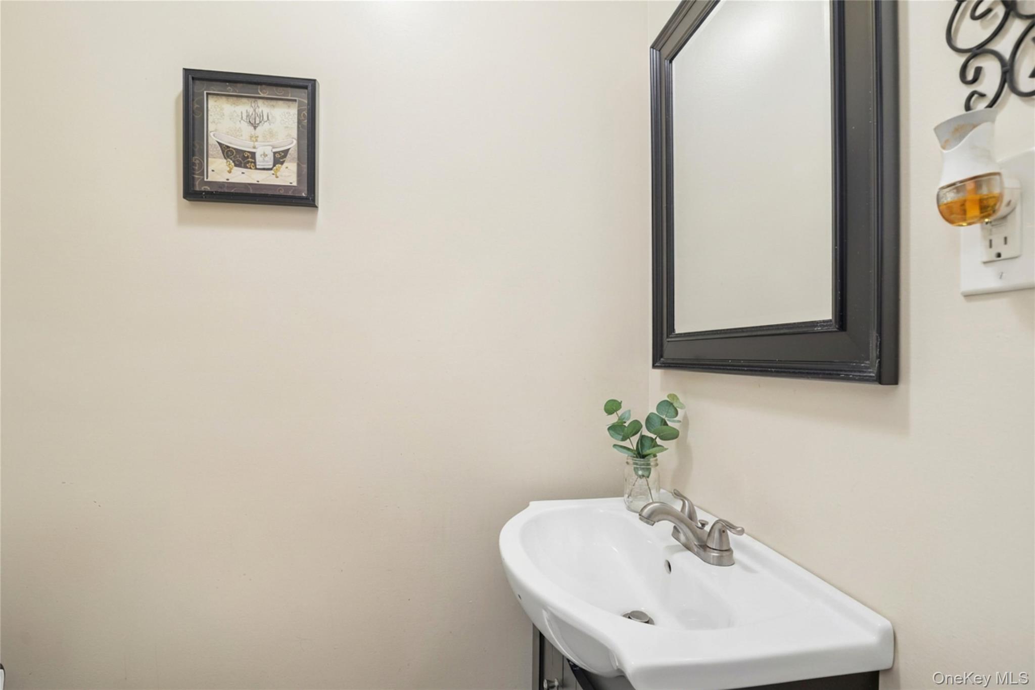 Single Family Parsnip Pond Road  Suffolk County, NY 11755, MLS-1015205-21