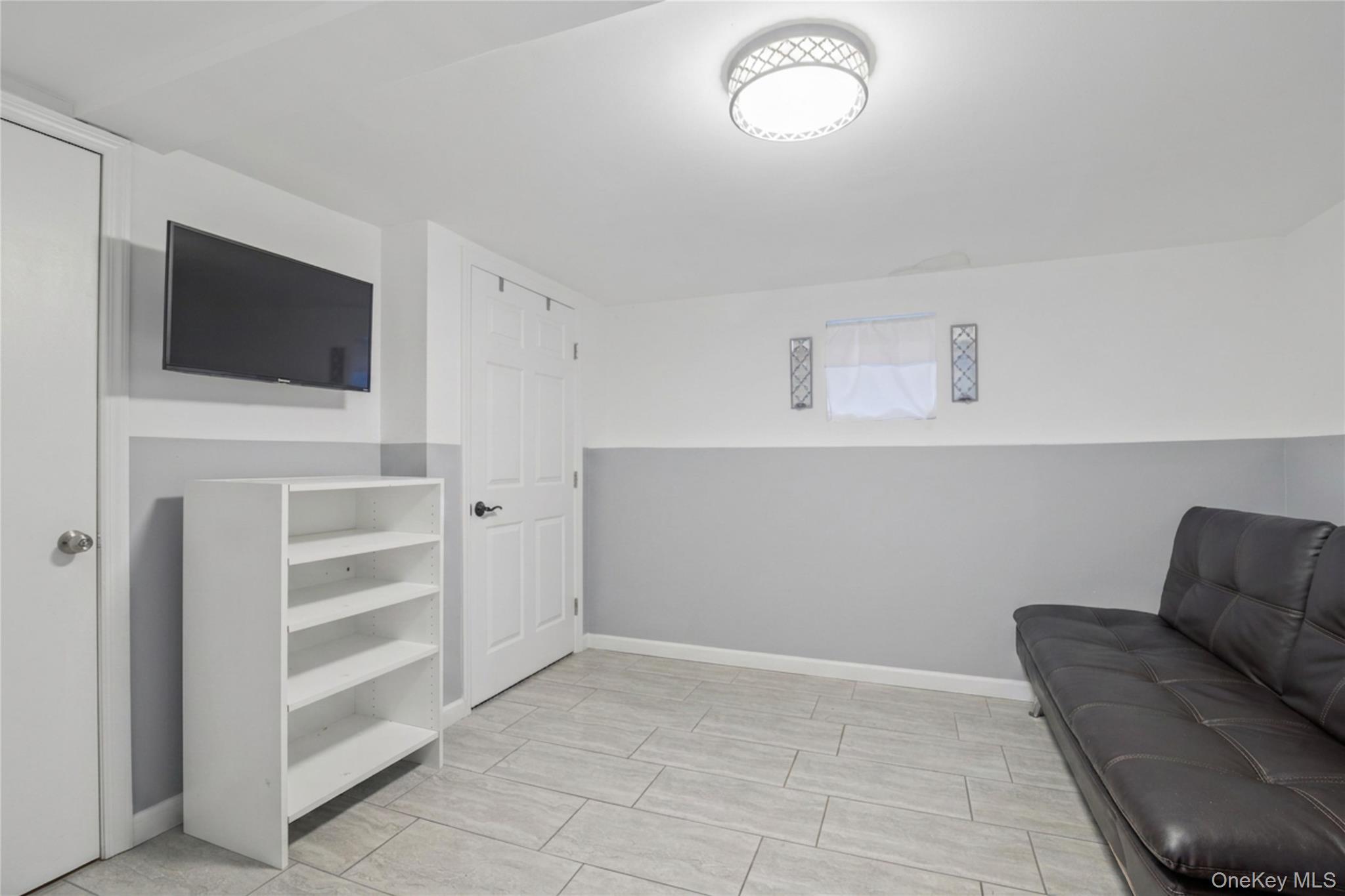 Single Family Parsnip Pond Road  Suffolk County, NY 11755, MLS-1015205-27