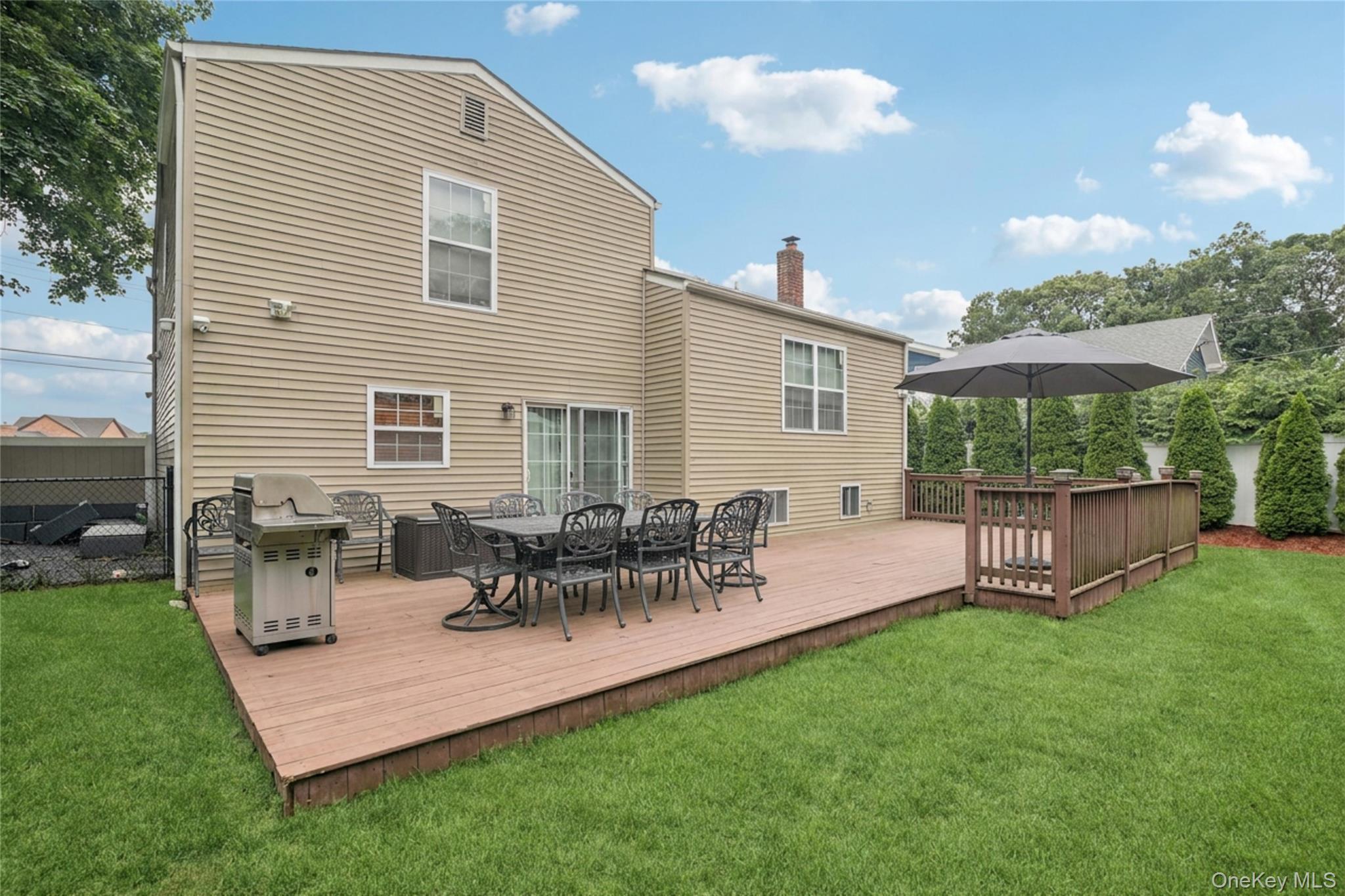 Single Family Parsnip Pond Road  Suffolk County, NY 11755, MLS-1015205-32