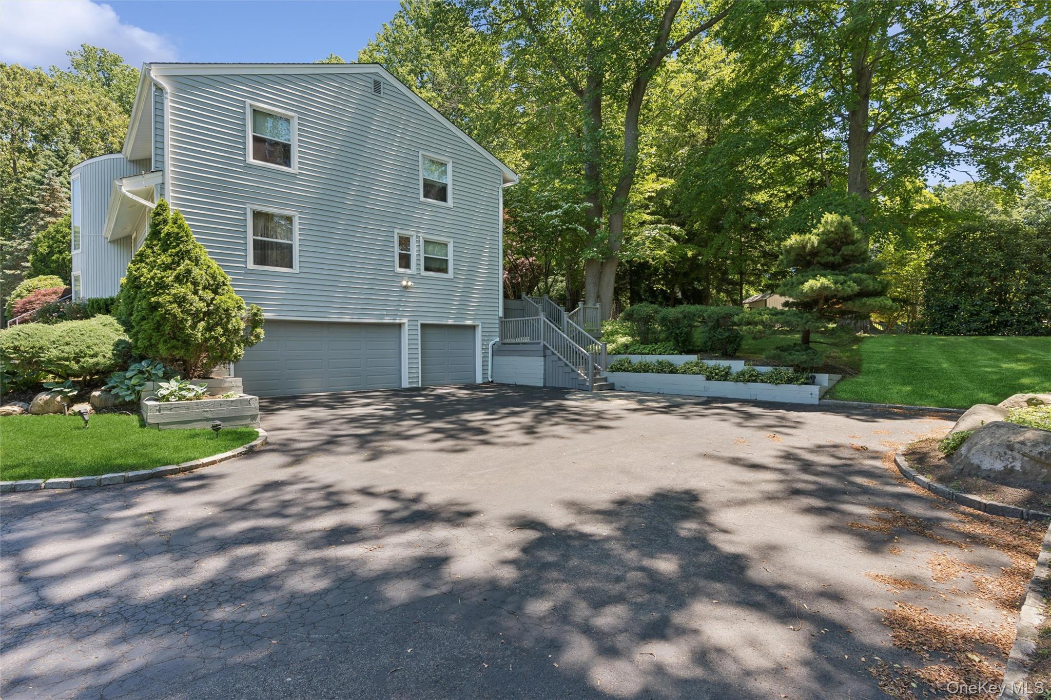 Single Family Greenwood Lane  Nassau County, NY 11797, MLS-1015209-40