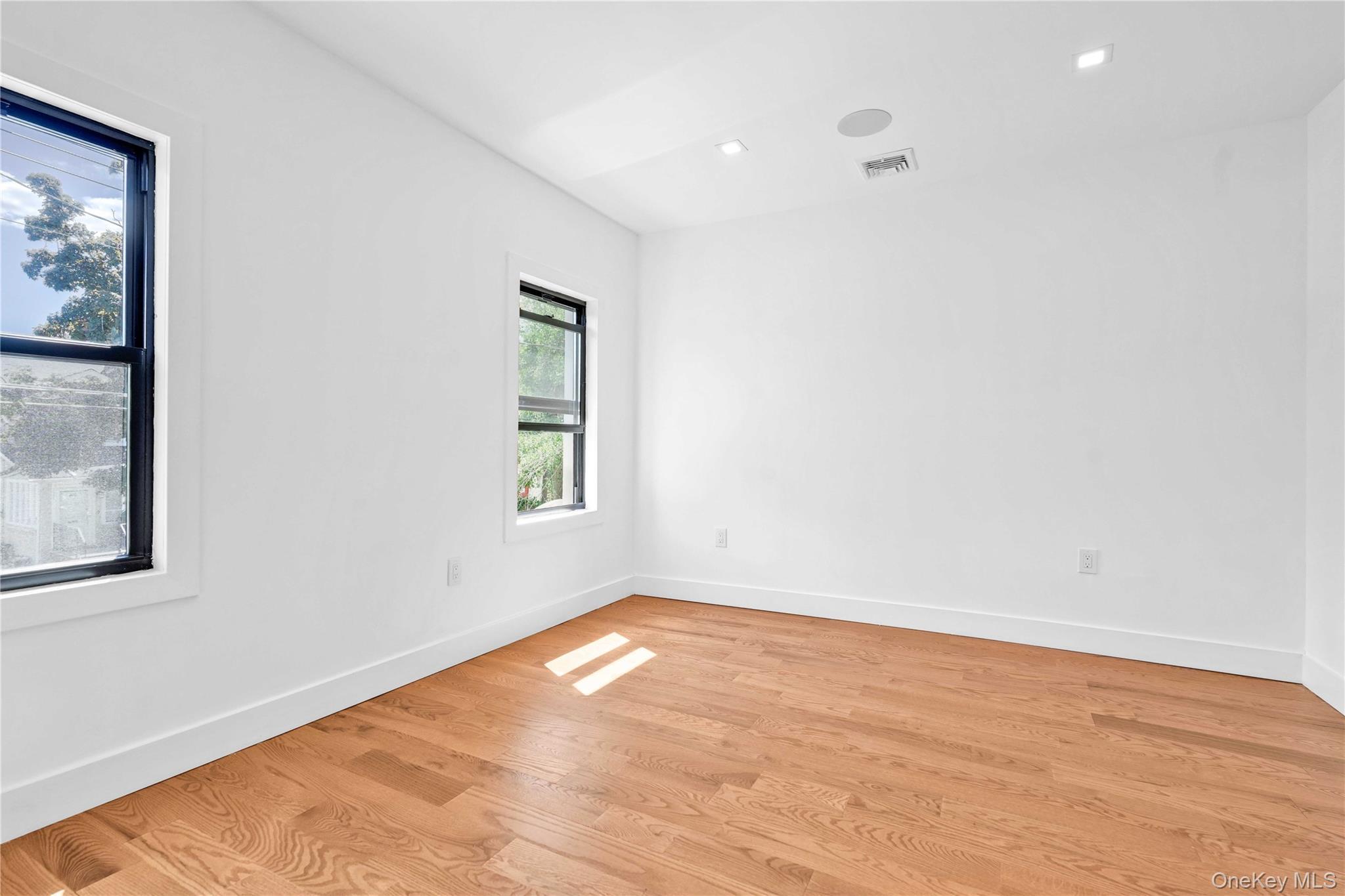 Single Family E 31st Street Brooklyn, NY 11210, MLS-1015226-20