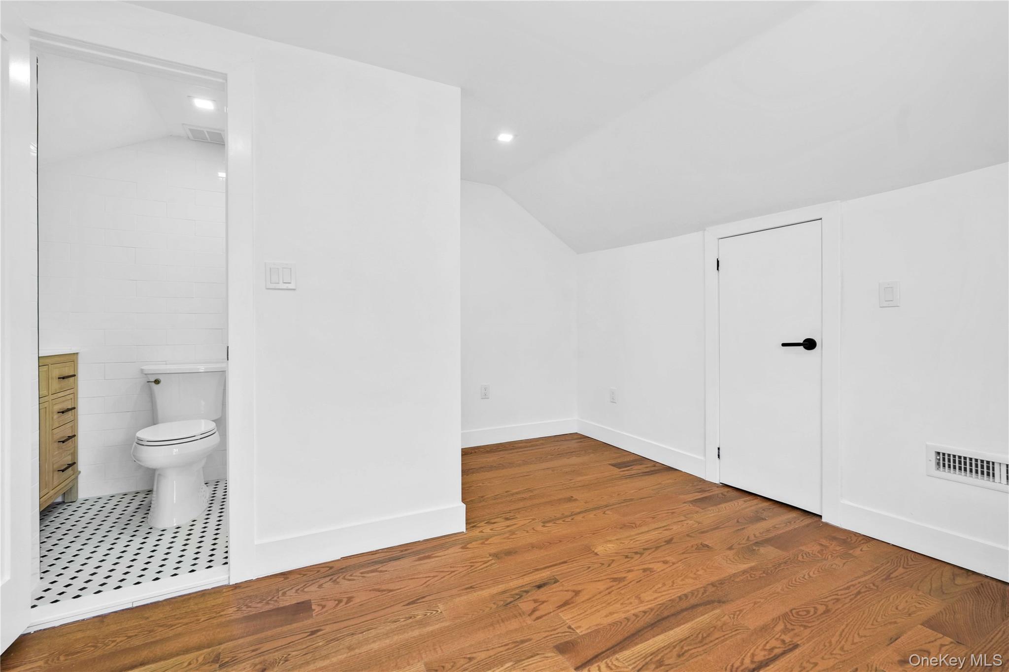 Single Family E 31st Street Brooklyn, NY 11210, MLS-1015226-22