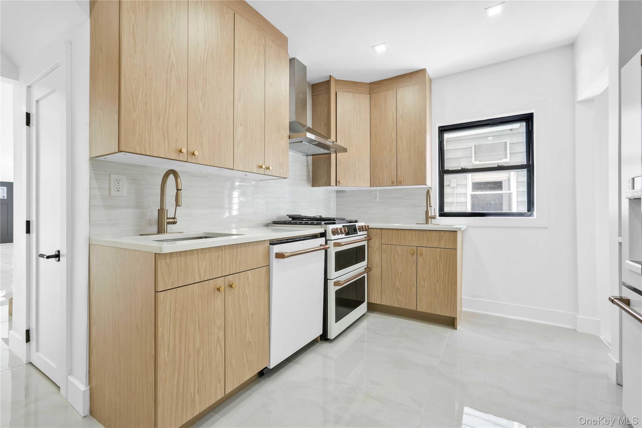 Single Family E 31st Street Brooklyn, NY 11210, MLS-1015226-8