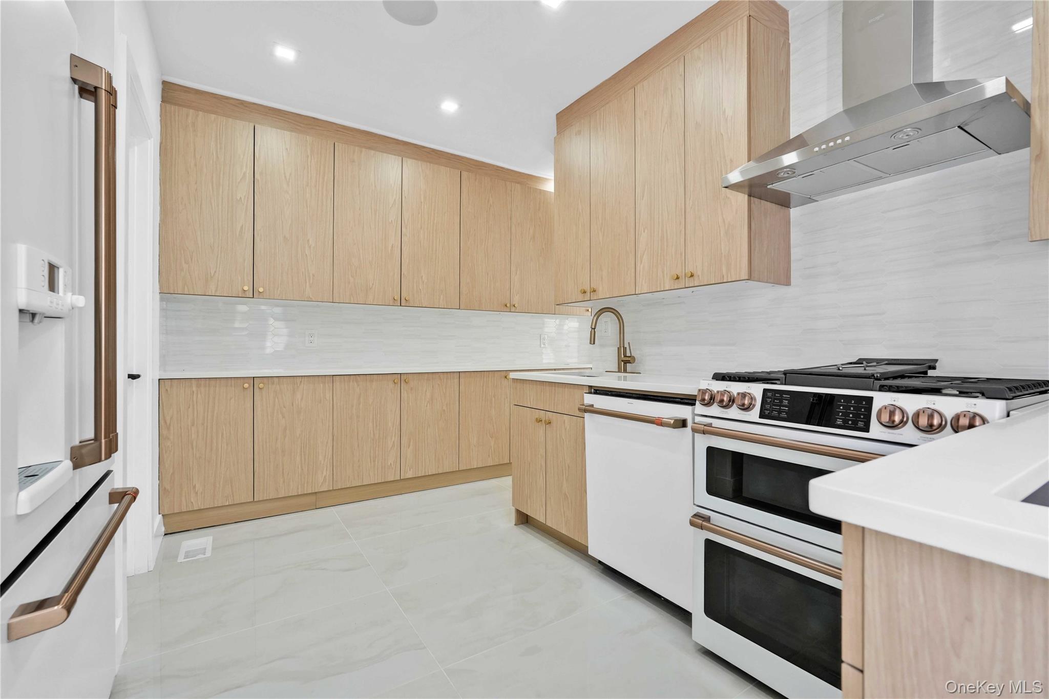 Single Family E 31st Street Brooklyn, NY 11210, MLS-1015226-9