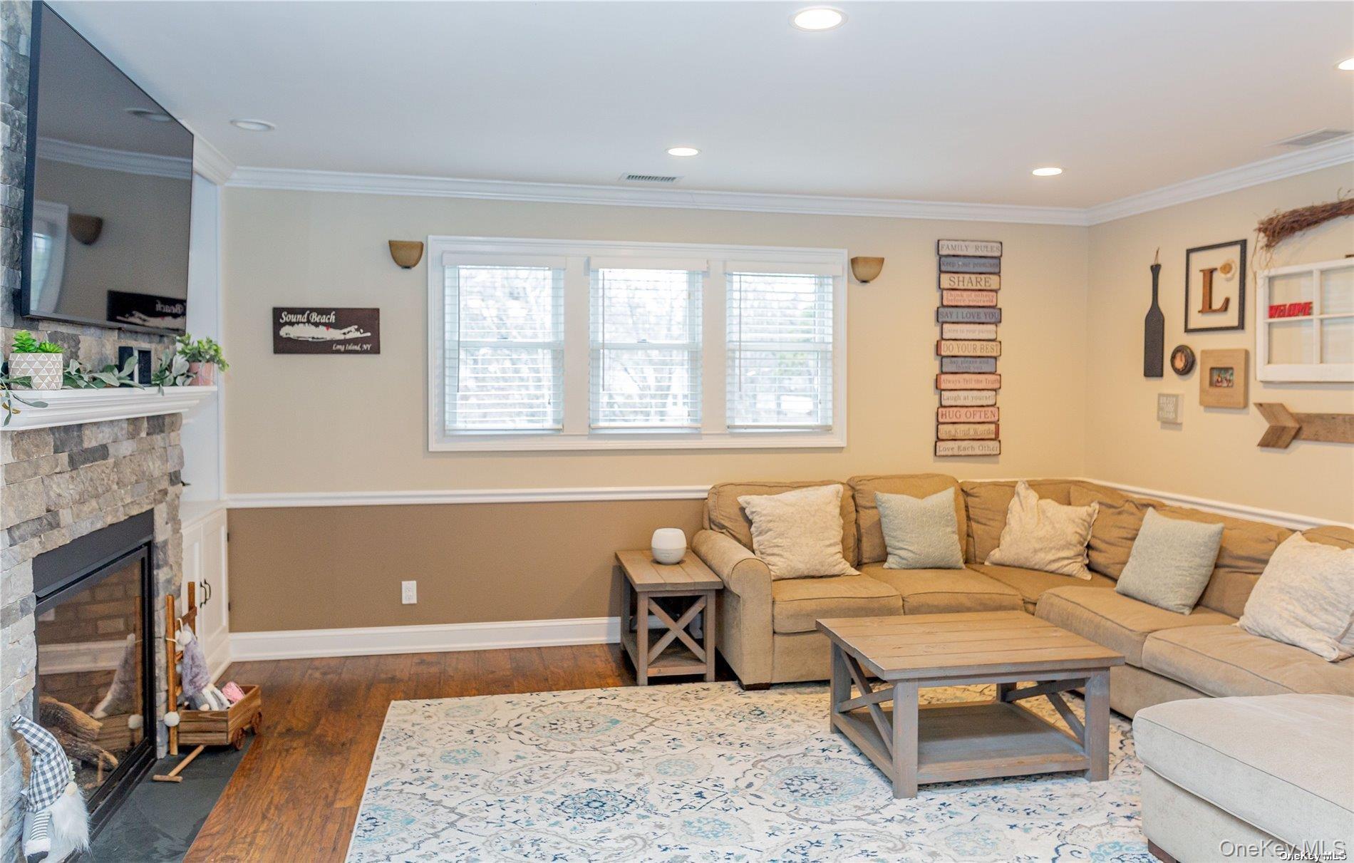 Single Family Crane Neck Drive Suffolk County, NY 11789, MLS-1015229-12