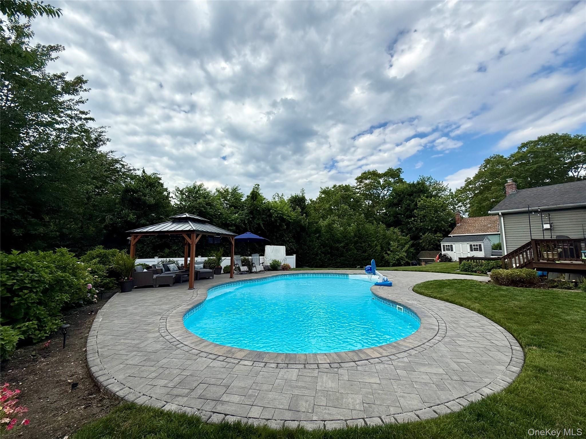 Single Family Crane Neck Drive Suffolk County, NY 11789, MLS-1015229-4