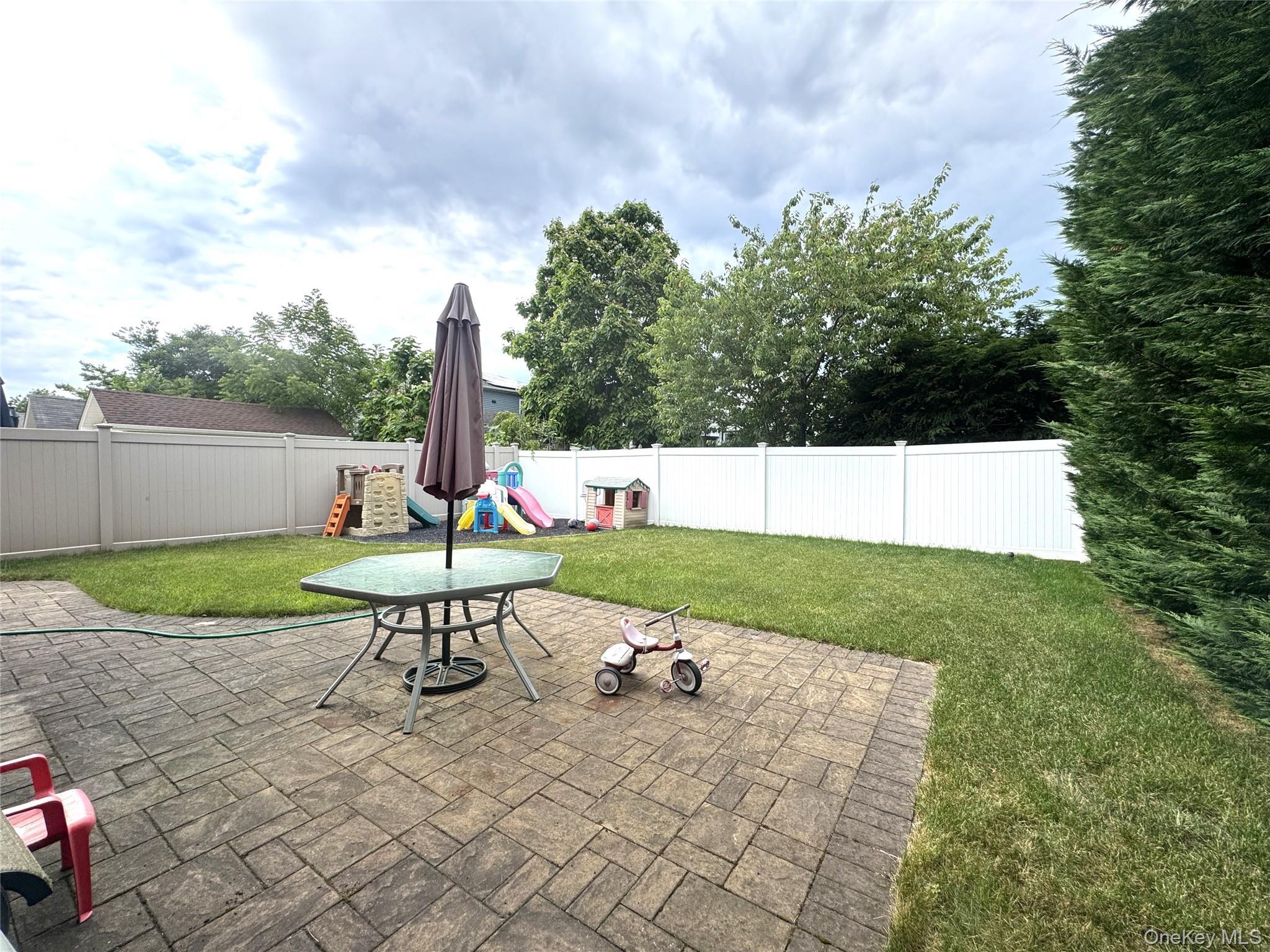 Single Family Mckinley Street  Nassau County, NY 11510, MLS-1015242-17