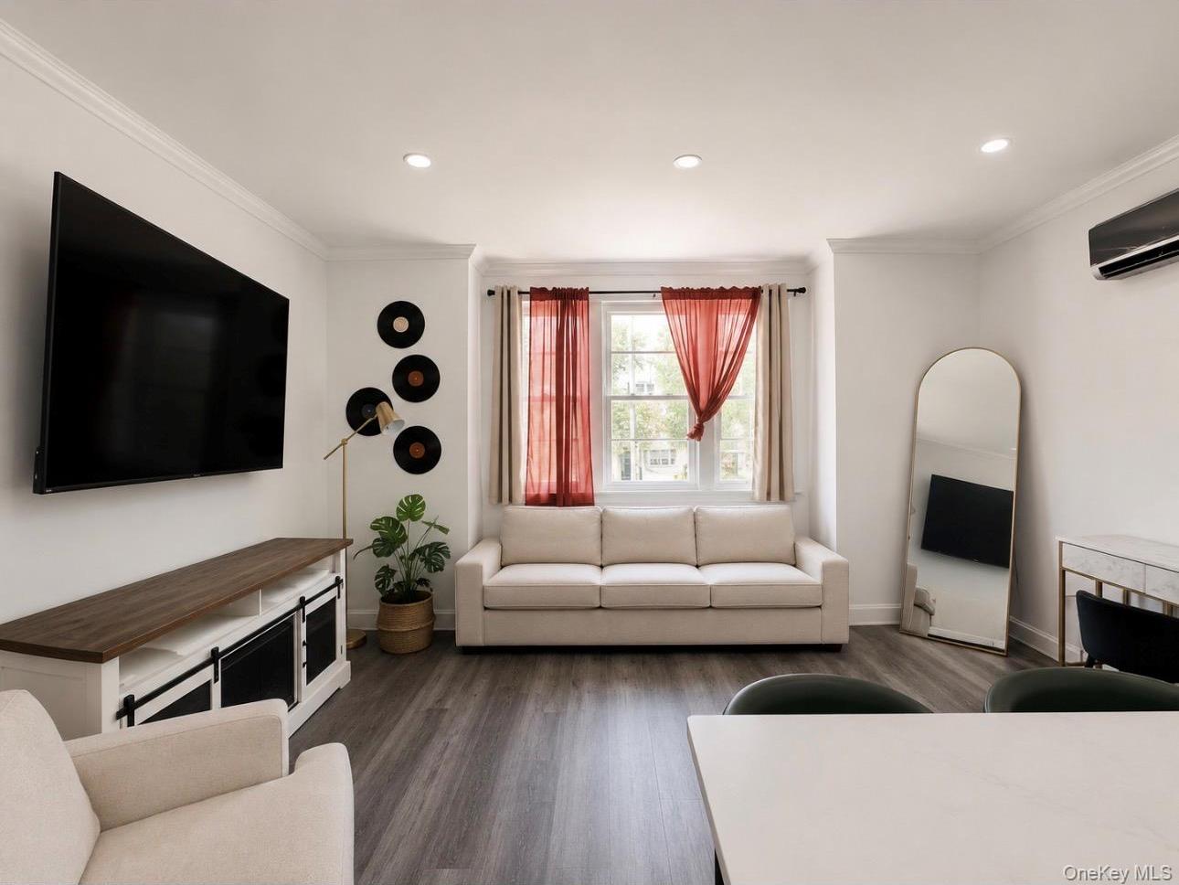 Single Family 80th Road  Queens, NY 11385, MLS-1015289-11