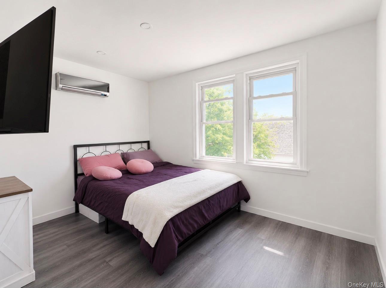 Single Family 80th Road  Queens, NY 11385, MLS-1015289-15
