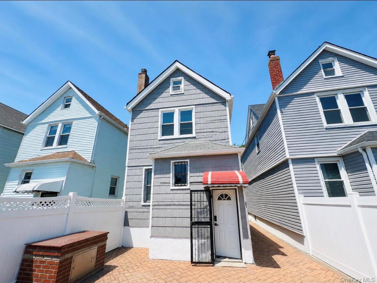 Single Family 80th Road  Queens, NY 11385, MLS-1015289-17
