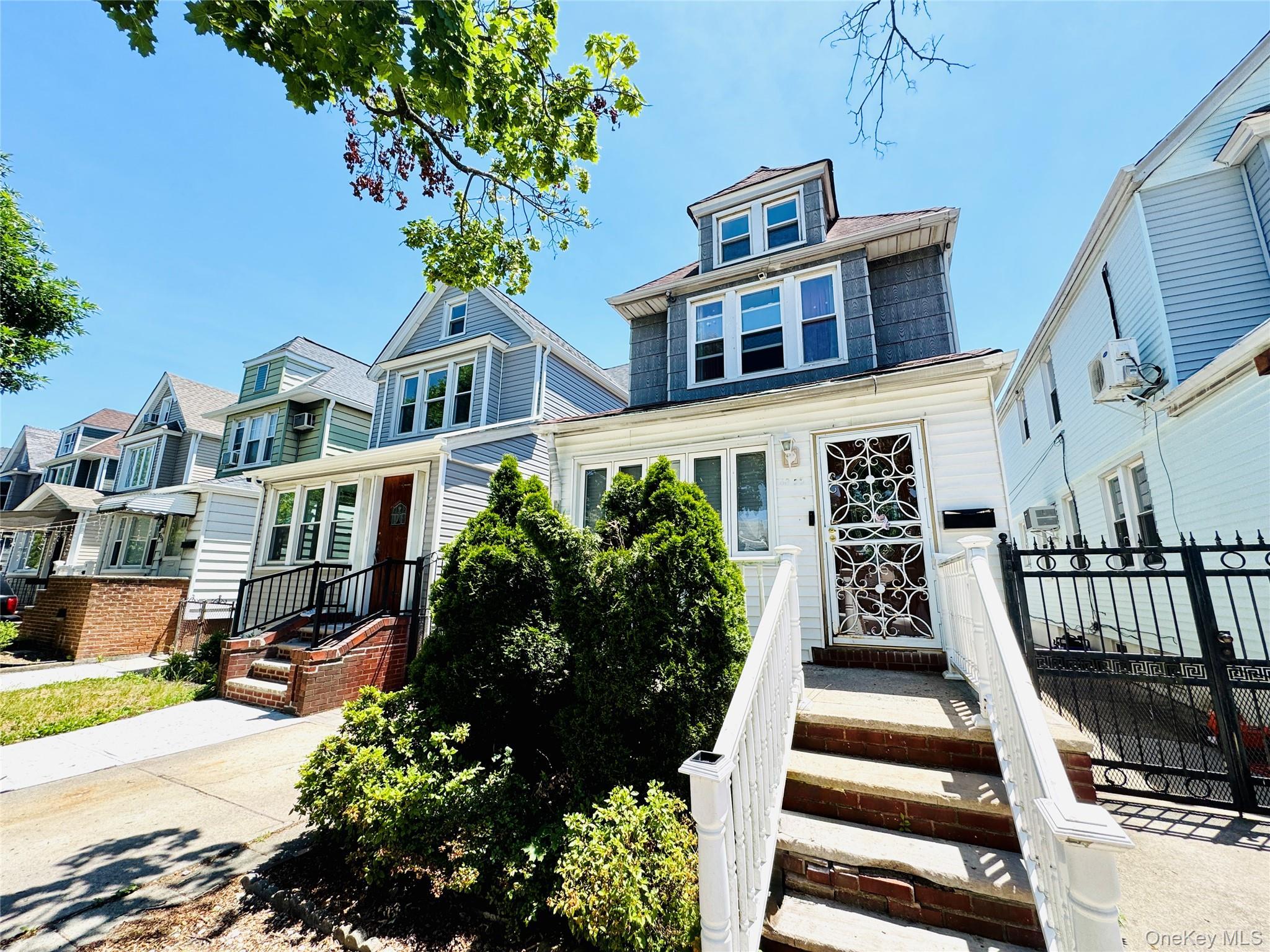 Single Family 80th Road  Queens, NY 11385, MLS-1015289-2