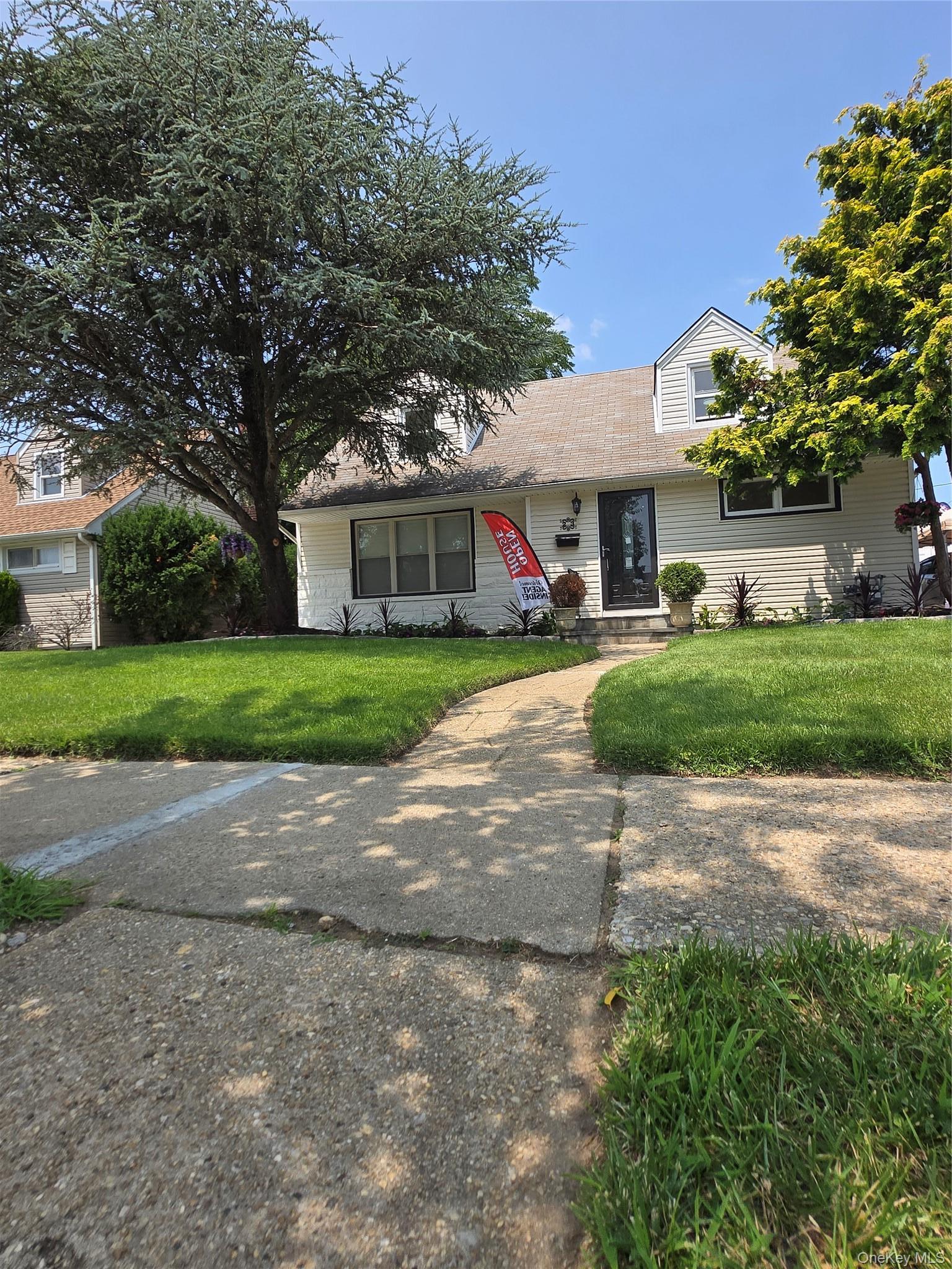 Single Family Harriman Avenue  Nassau County, NY 11550, MLS-1015316-17