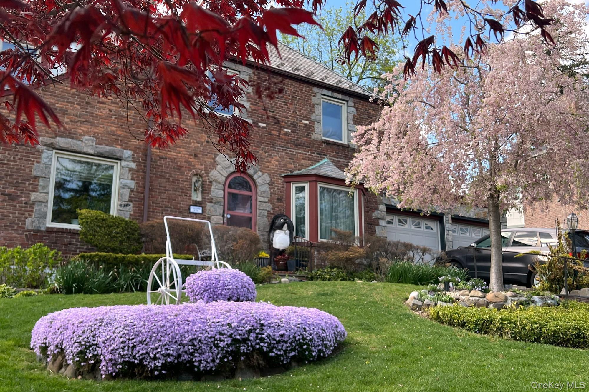 Single Family Strathmore Road  Nassau County, NY 11023, MLS-1015327-31