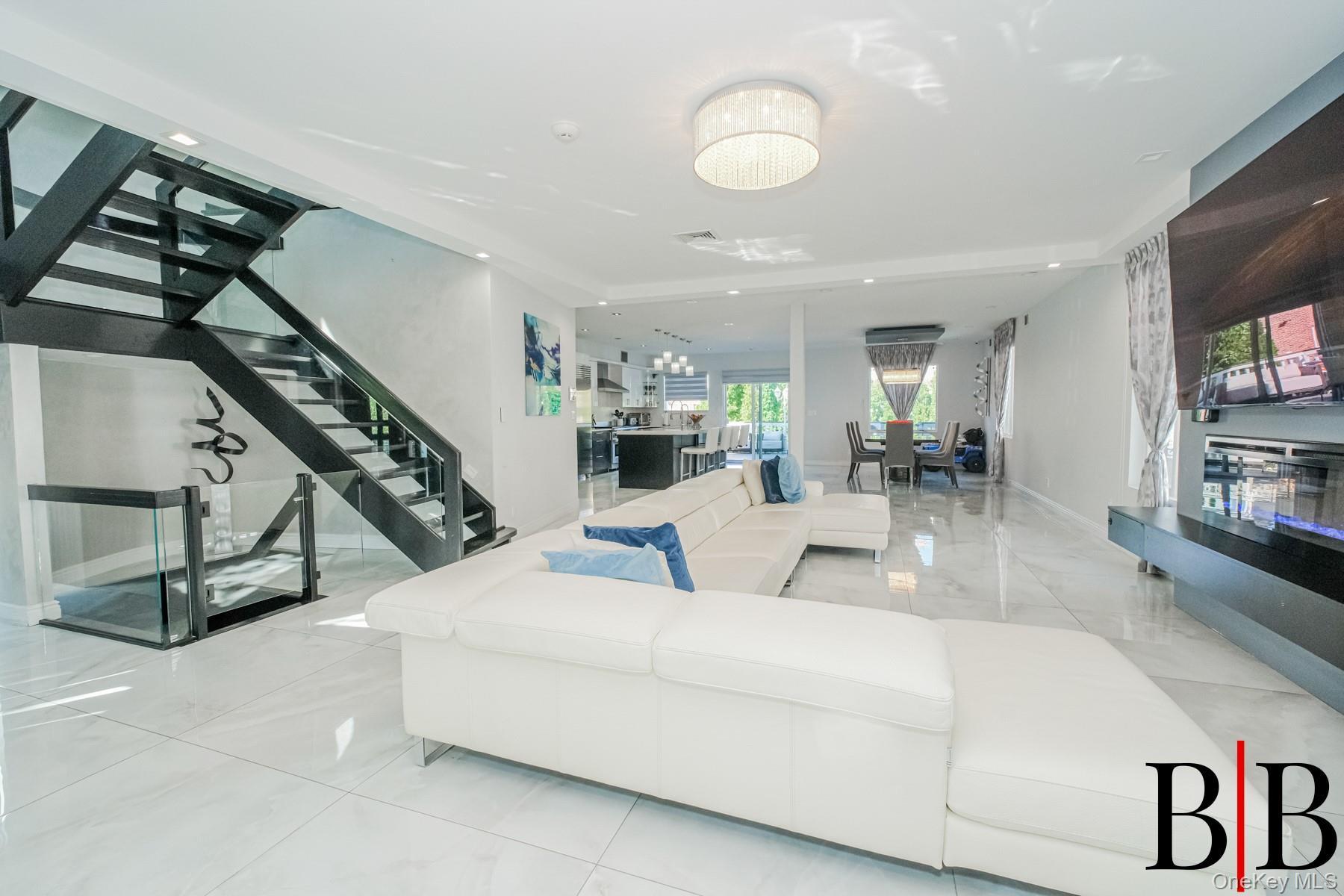 Single Family E 72nd Street Brooklyn, NY 11234, MLS-1015382-4