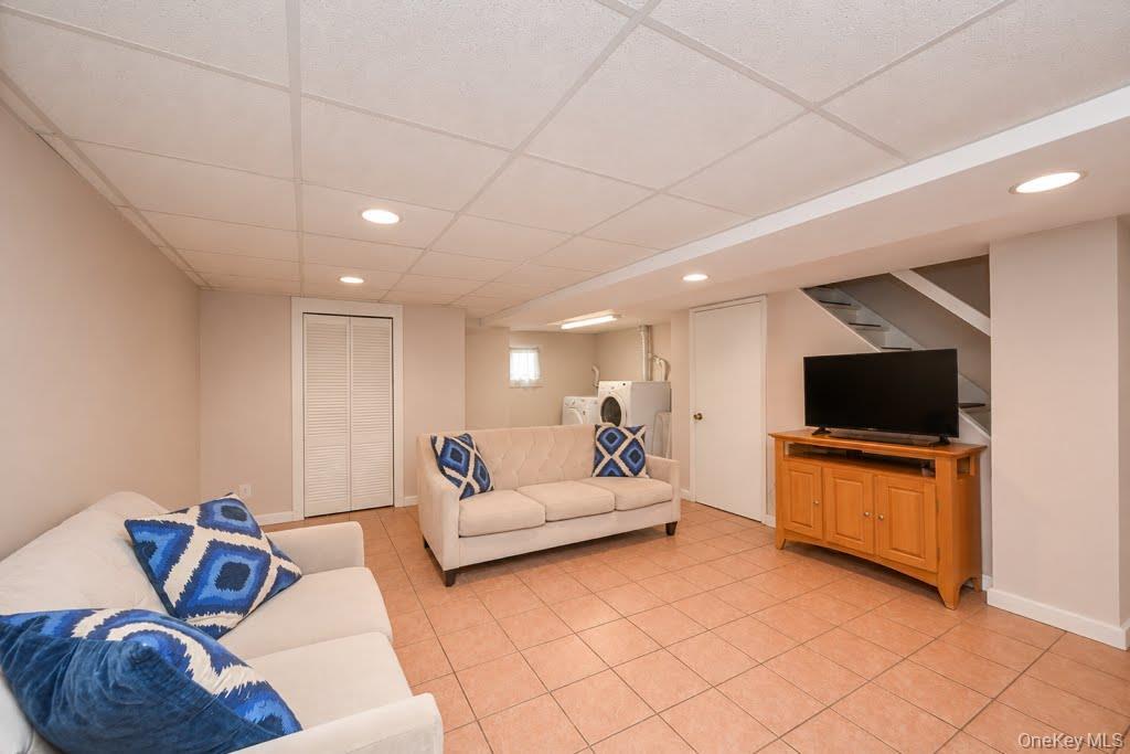 Single Family 154th Street  Queens, NY 11357, MLS-1015428-16