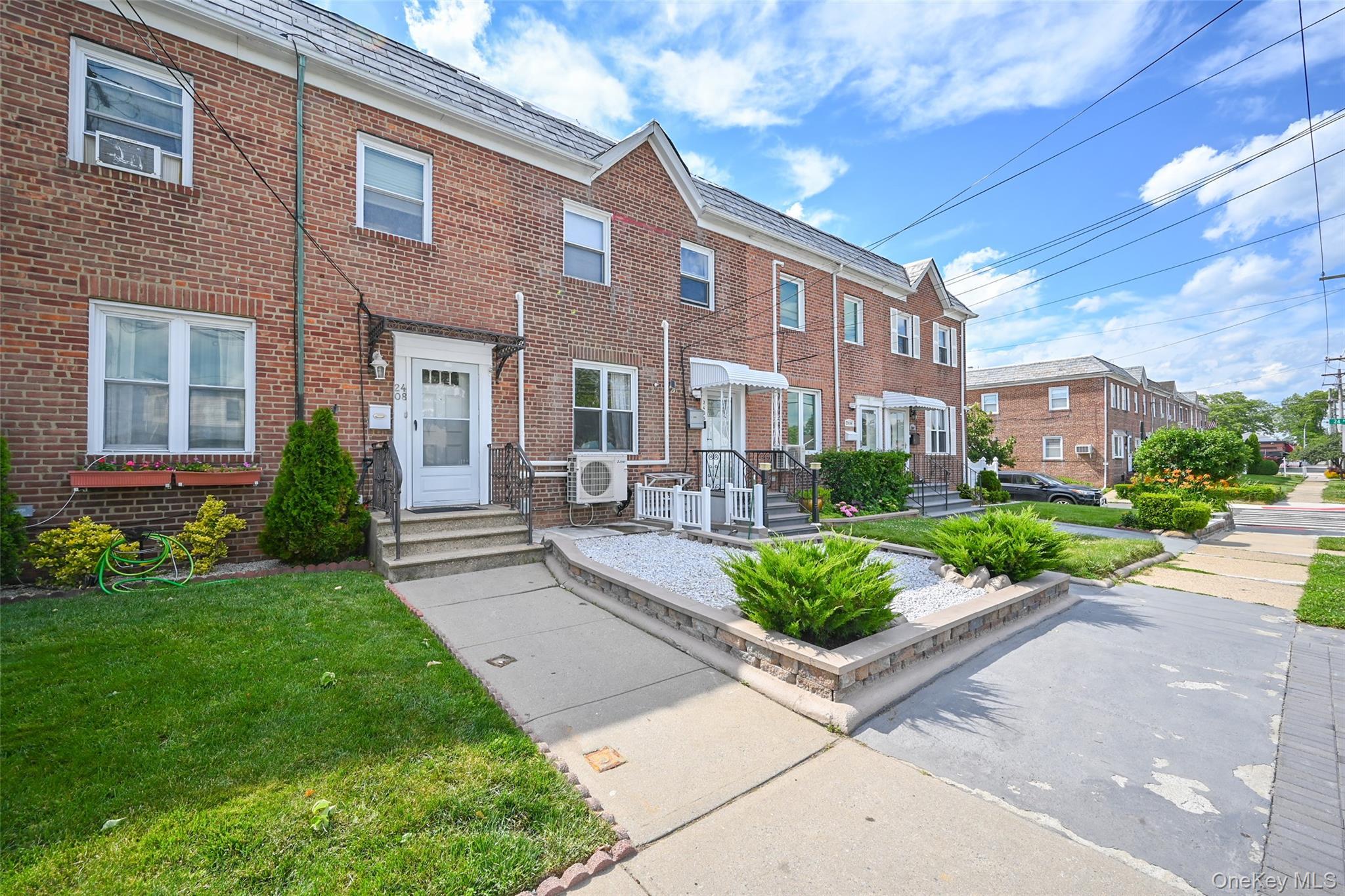 Single Family 154th Street  Queens, NY 11357, MLS-1015428-2