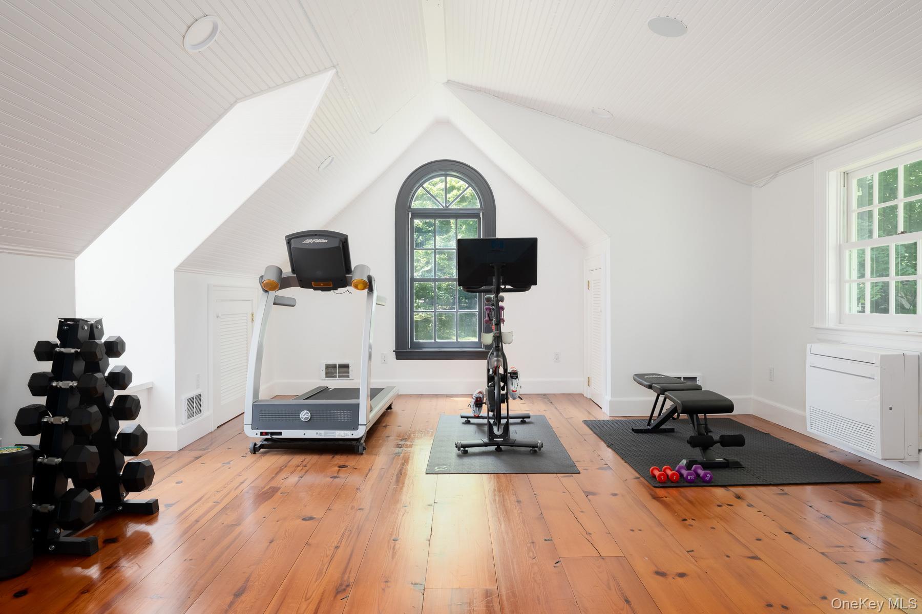 Single Family Scarborough Road  Westchester County, NY 10510, MLS-1015438-32