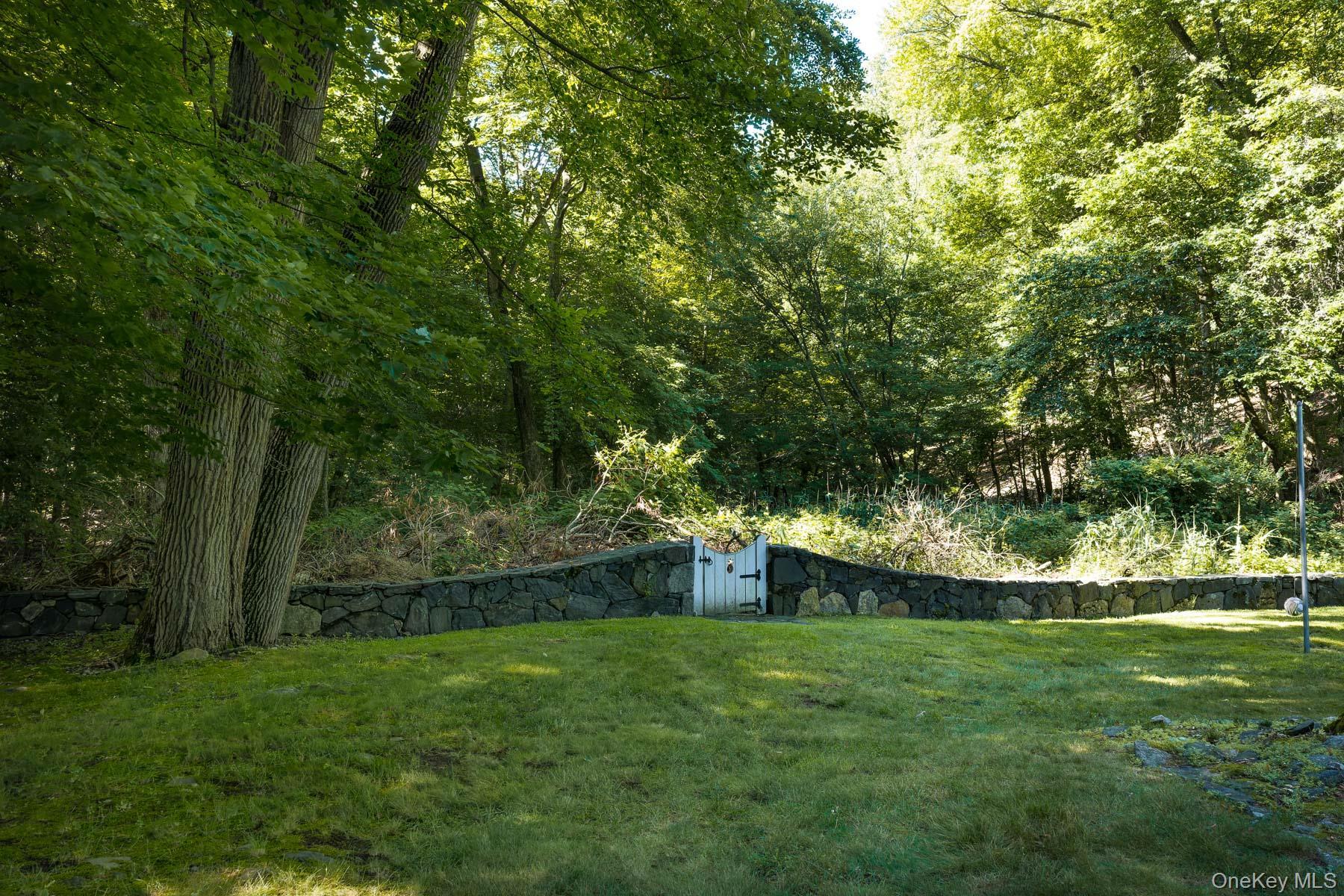 Single Family Scarborough Road  Westchester County, NY 10510, MLS-1015438-33
