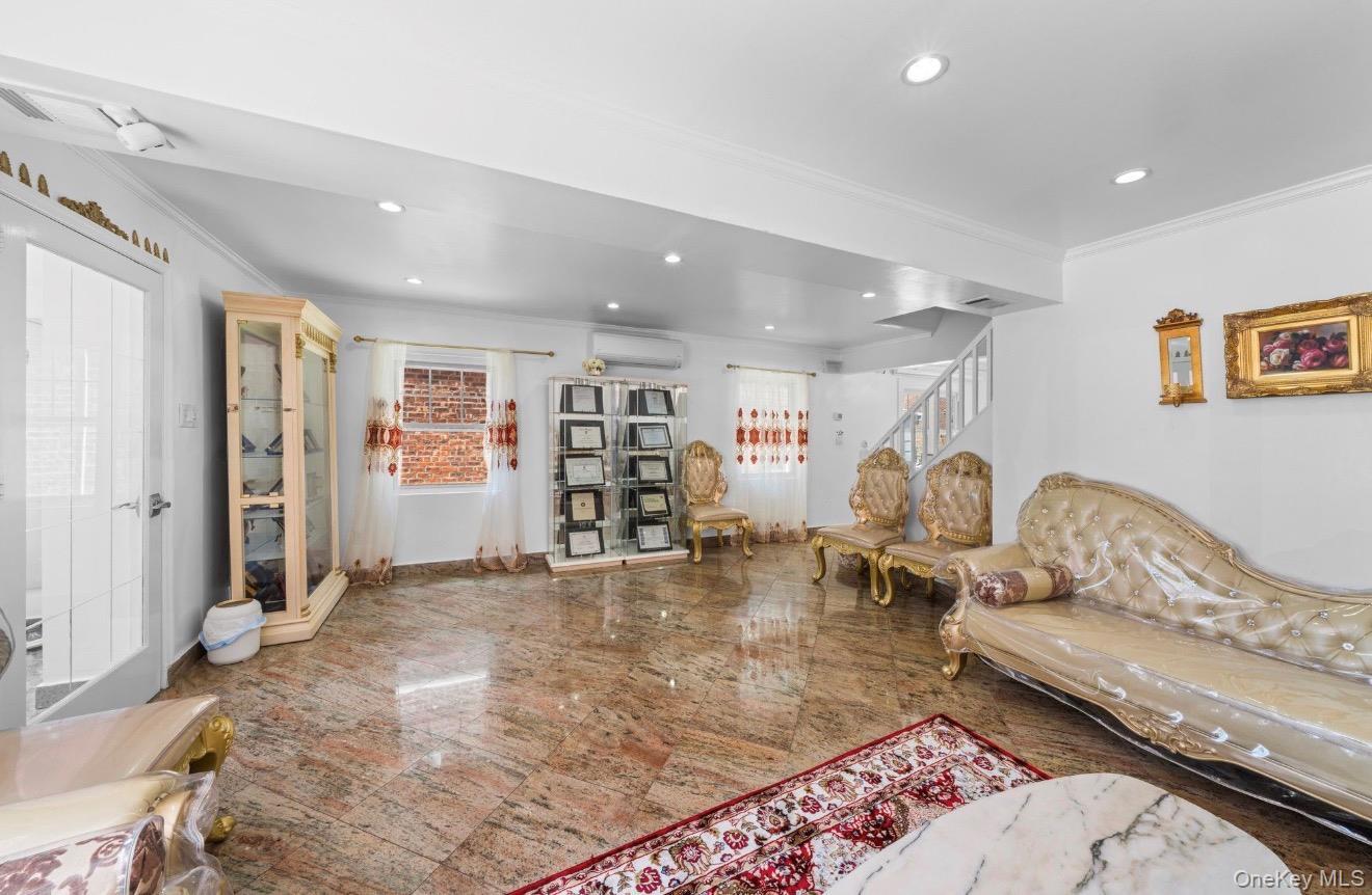 Single Family 12th Road Queens, NY 11357, MLS-1015440-16