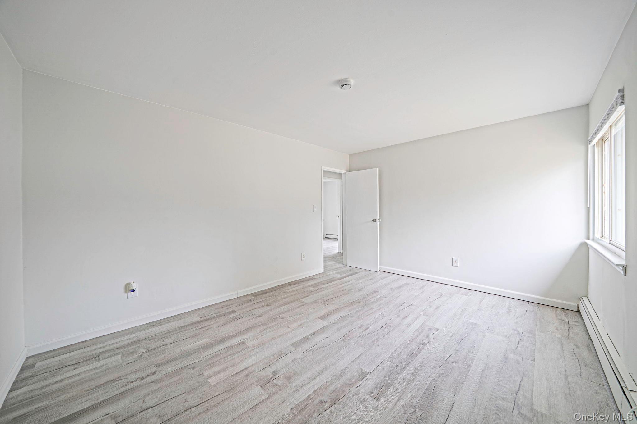 Single Family Carson Lane Suffolk County, NY 11763, MLS-1015446-31