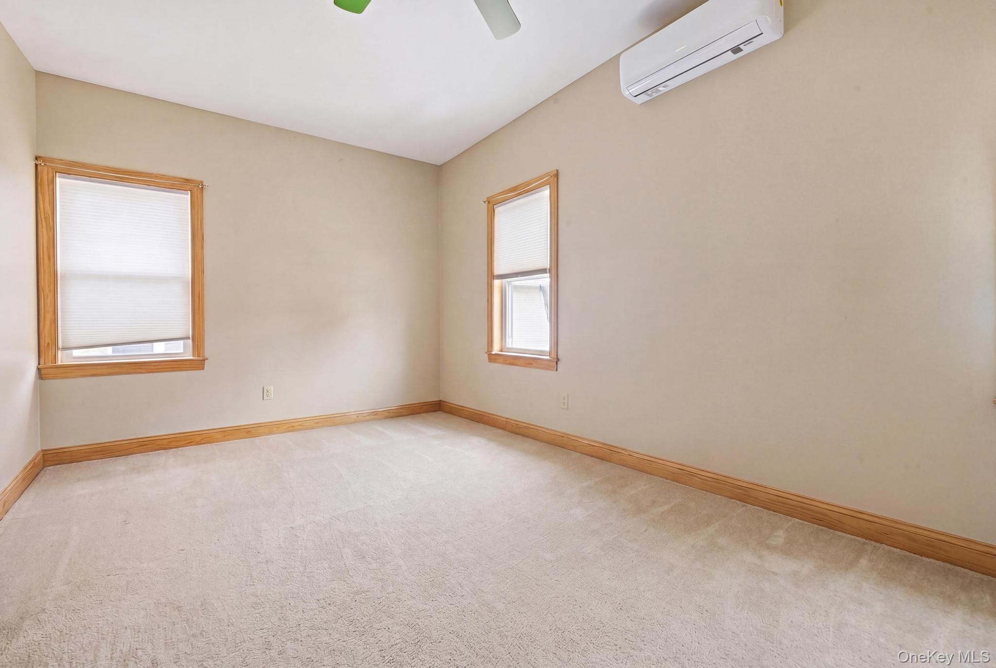 Single Family 231st Street Queens, NY 11413, MLS-1015452-7