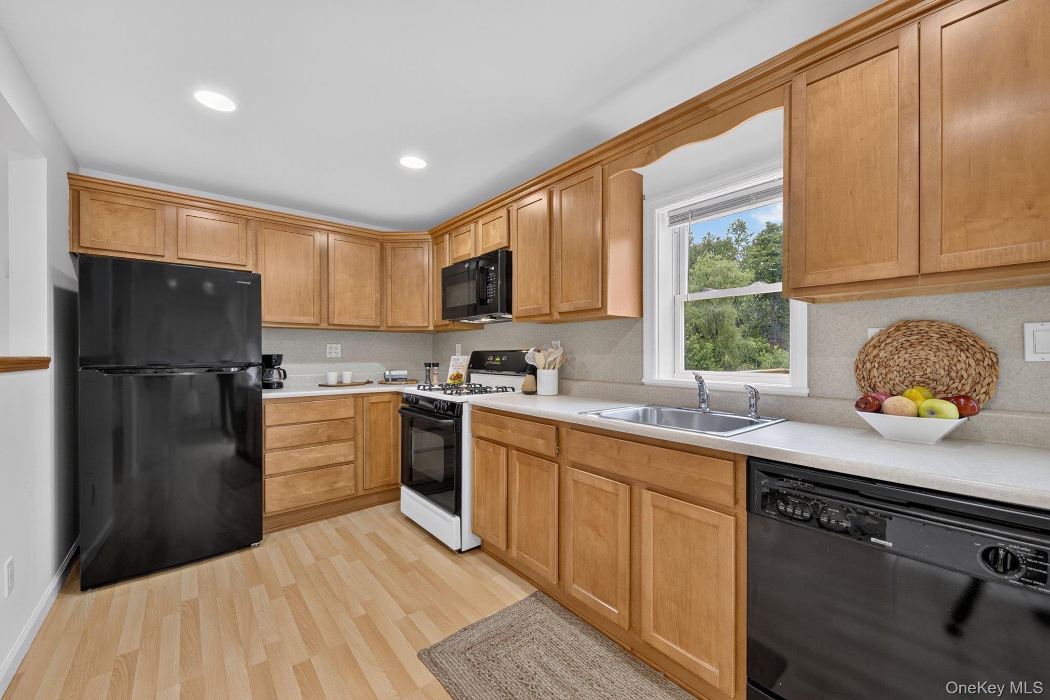 Single Family Furnace Dock Road  Westchester County, NY 10520, MLS-1015456-4