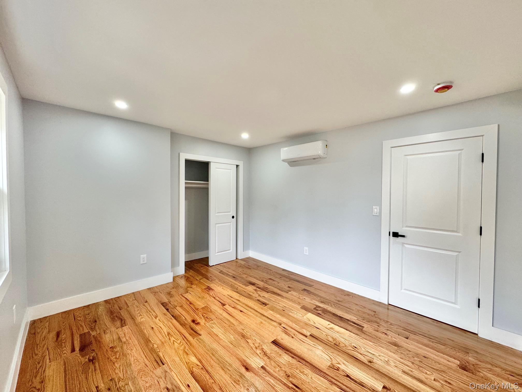 Single Family 120th Avenue Queens, NY 11434, MLS-1015460-6