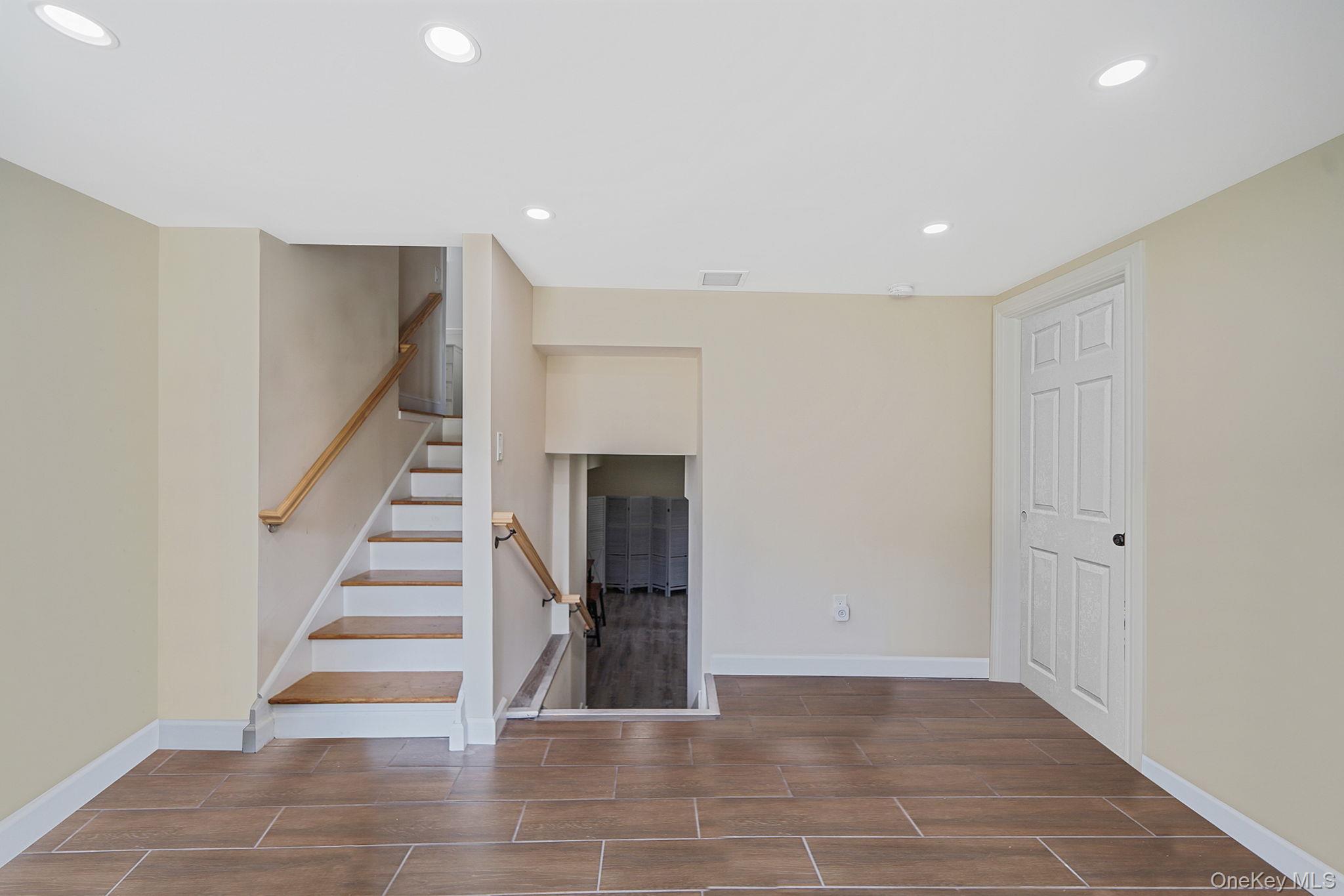 Single Family Cherry Lane Suffolk County, NY 11792, MLS-1015466-16