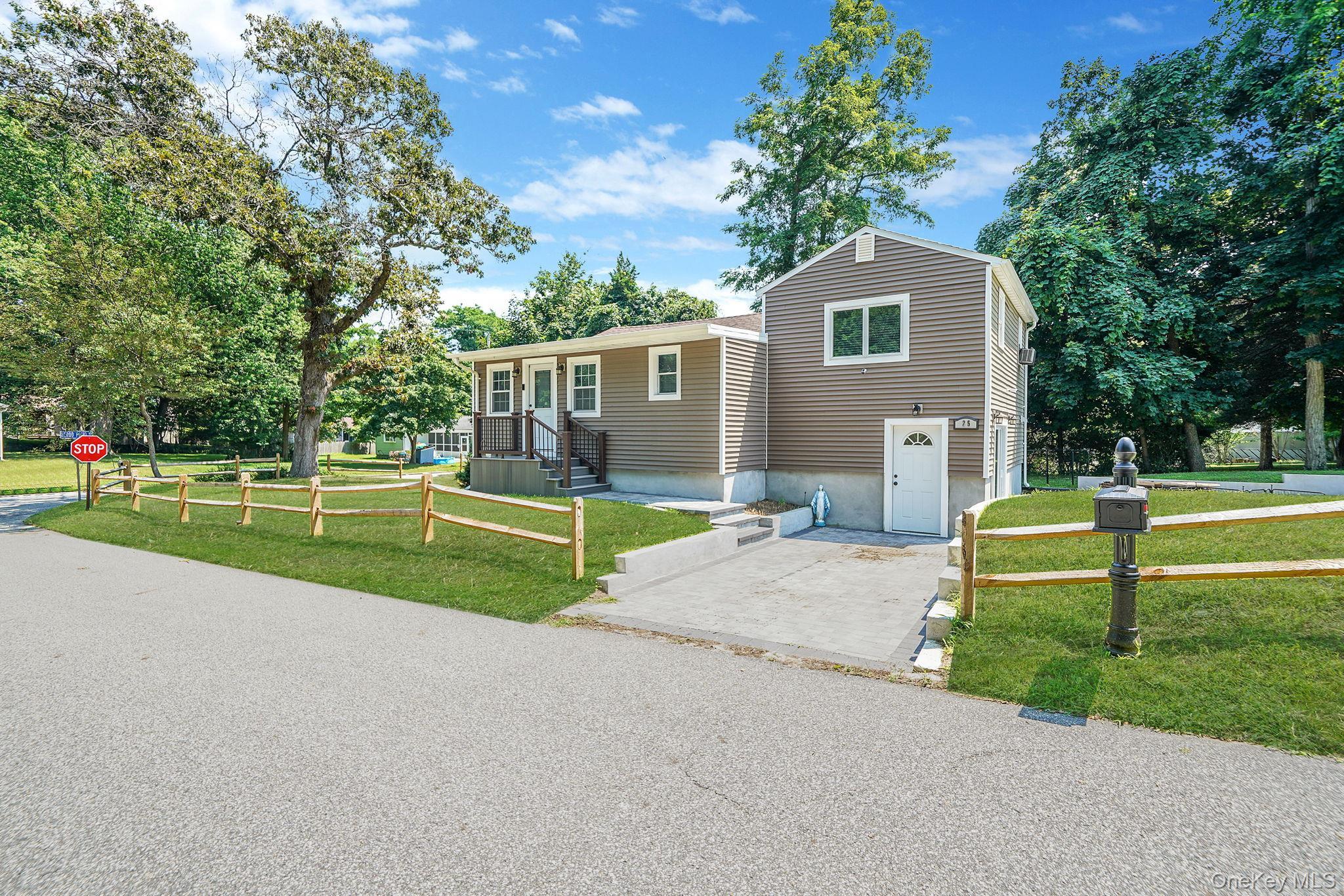 Single Family Cherry Lane Suffolk County, NY 11792, MLS-1015466-2
