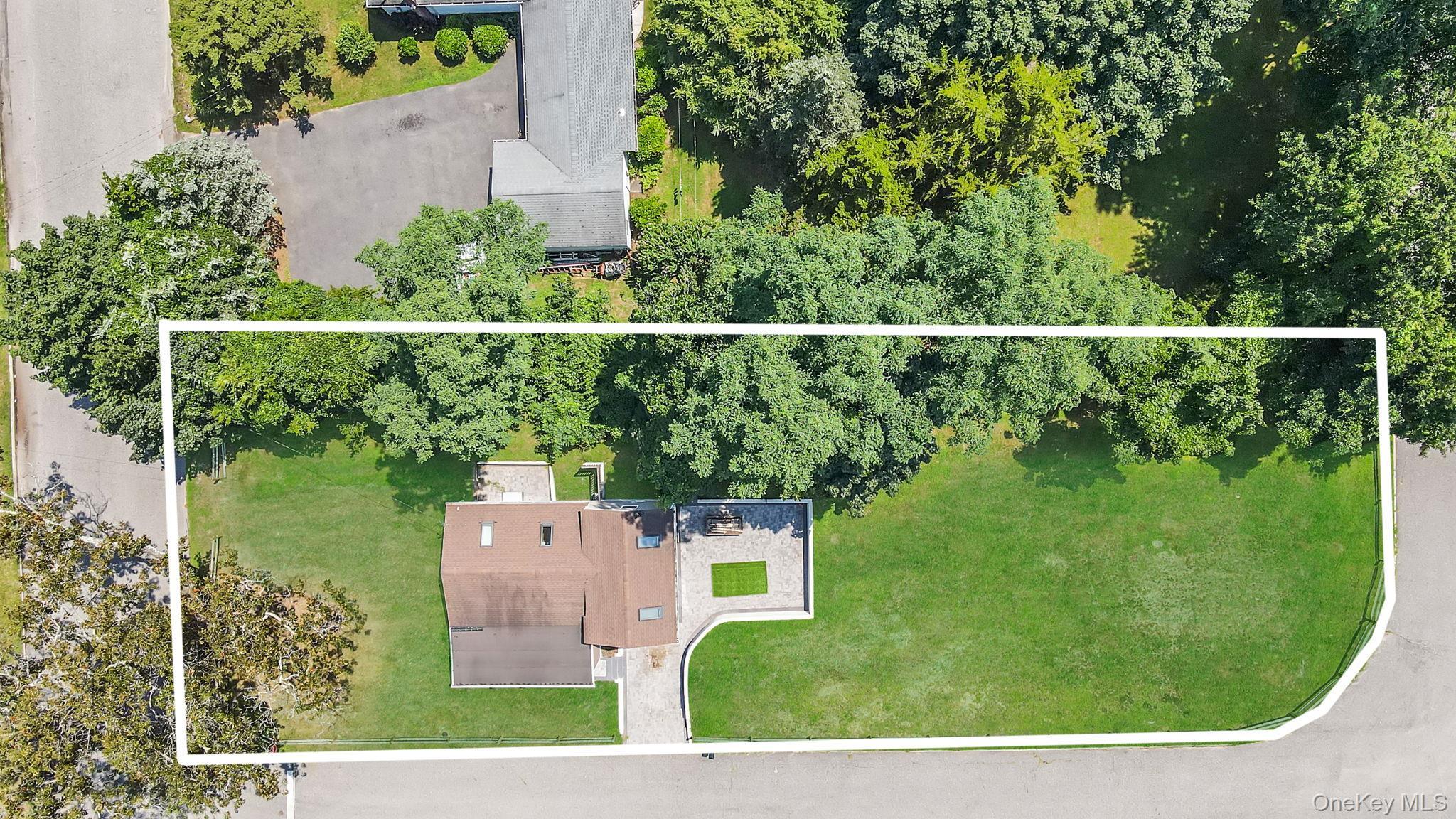 Single Family Cherry Lane Suffolk County, NY 11792, MLS-1015466-35