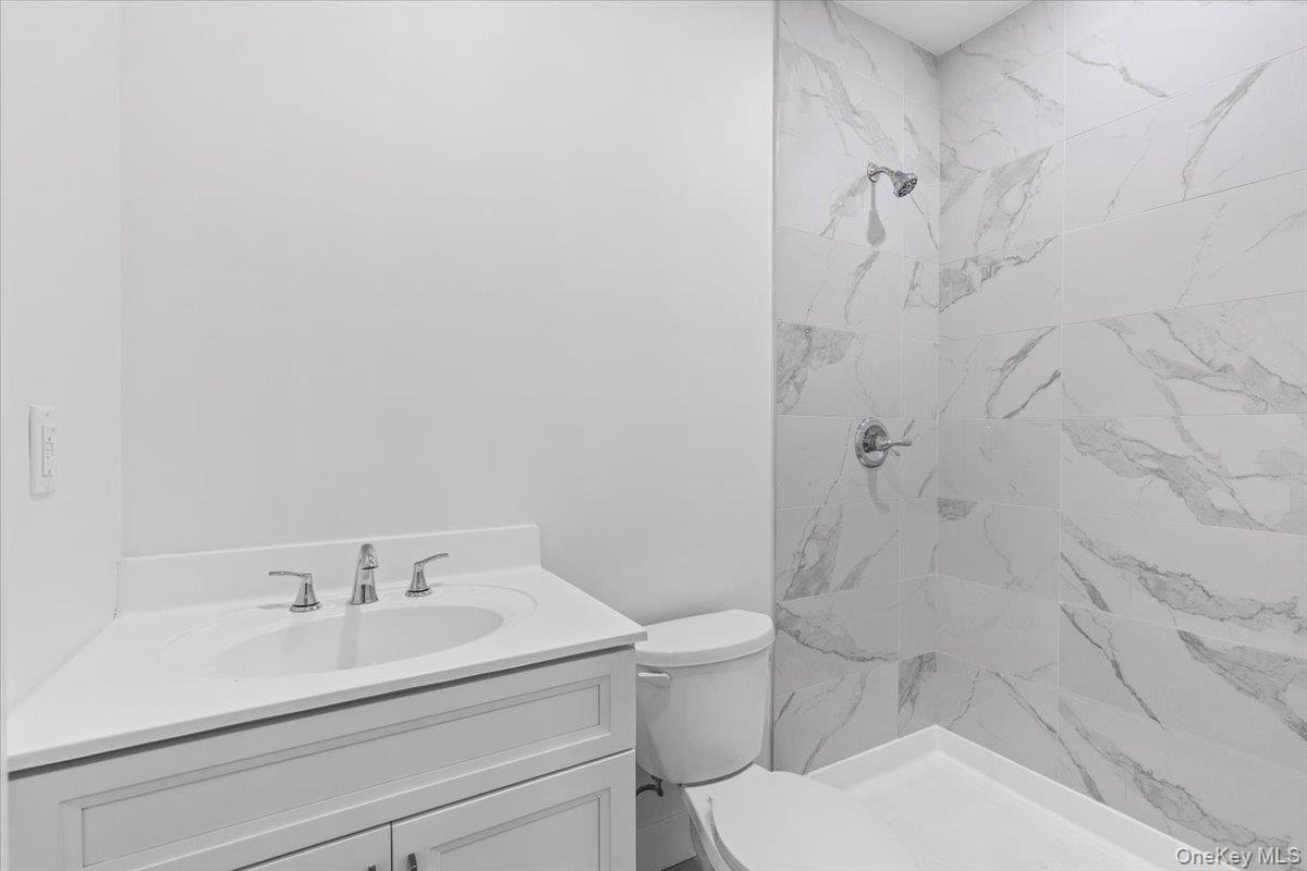 Single Family Finlay Street Staten Island, NY 10307, MLS-1015492-37