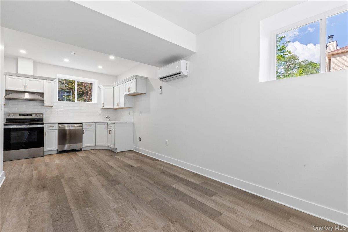 Single Family Finlay Street Staten Island, NY 10307, MLS-1015492-38