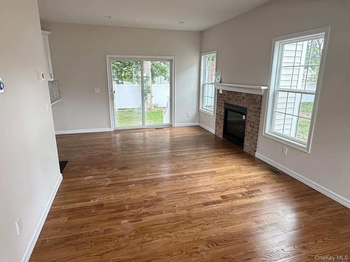 Single Family Gail Grace Court Suffolk County, NY 11726, MLS-1015498-13