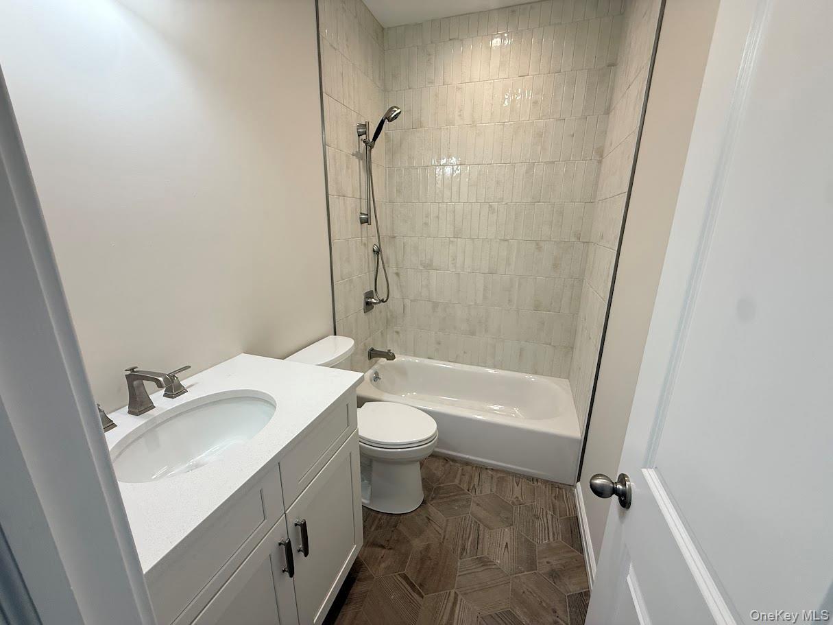 Single Family Gail Grace Court Suffolk County, NY 11726, MLS-1015498-22