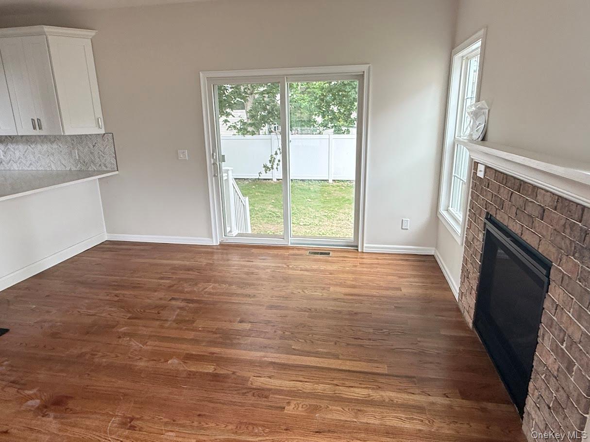Single Family Gail Grace Court Suffolk County, NY 11726, MLS-1015498-6