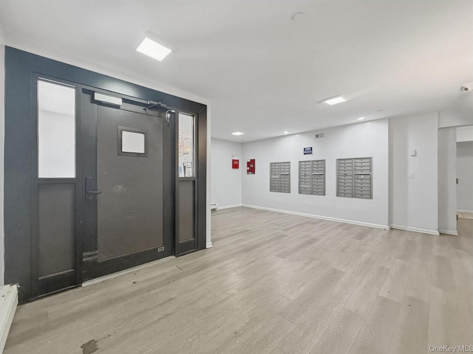 Commercial Sale Carpenter Avenue Bronx, NY 10466, MLS-1015518-5
