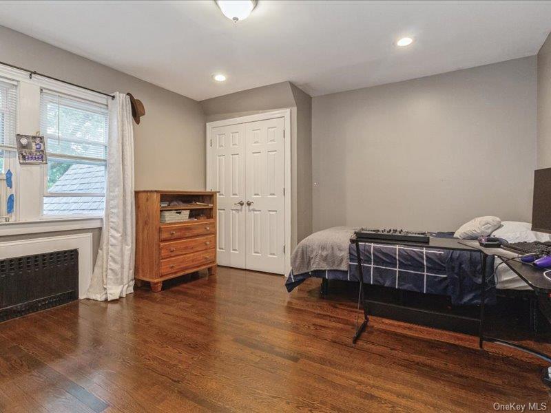 Single Family Lakeview Avenue Nassau County, NY 11563, MLS-1015546-19