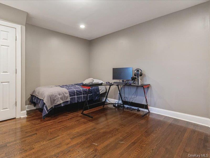 Single Family Lakeview Avenue Nassau County, NY 11563, MLS-1015546-20