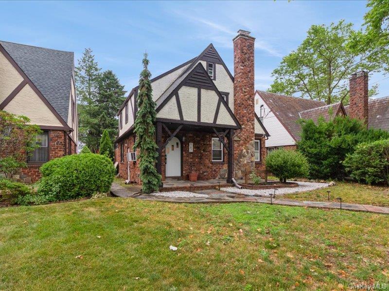 Single Family Lakeview Avenue Nassau County, NY 11563, MLS-1015546-22